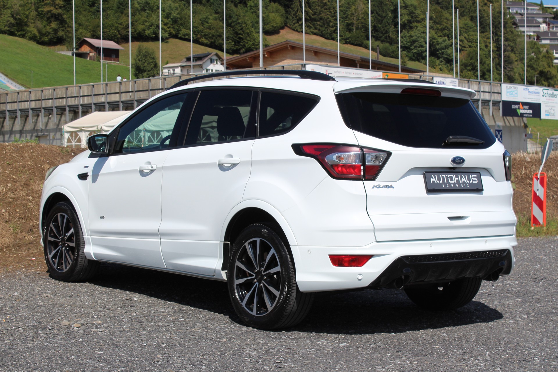 FORD Kuga 2.0 TDCi ST-Line 4WD-image-6