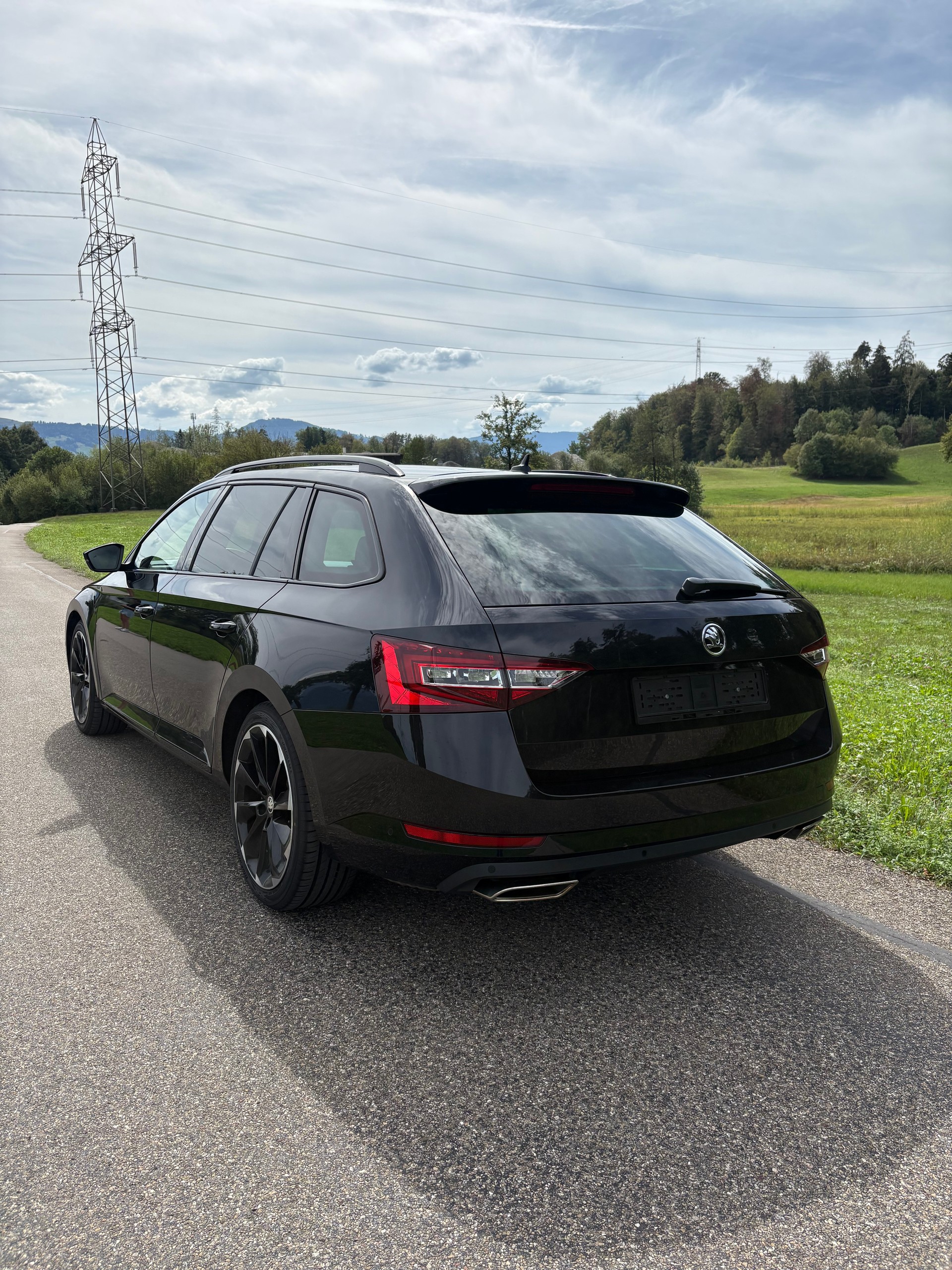 SKODA Sportline+ DSG 4x4 8- Fach Kompletträder