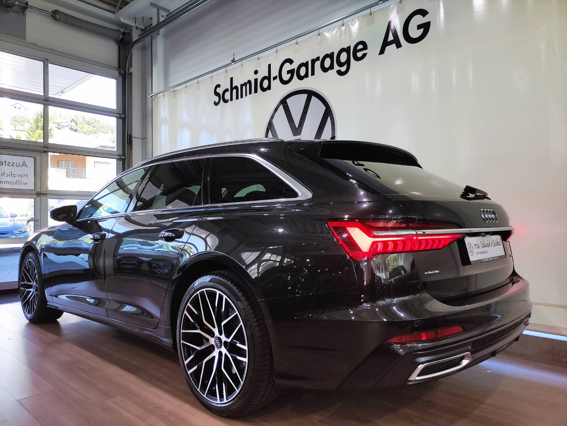 AUDI A6 Avant 55 TFSI S-Line quattro S-Tronic-image-19