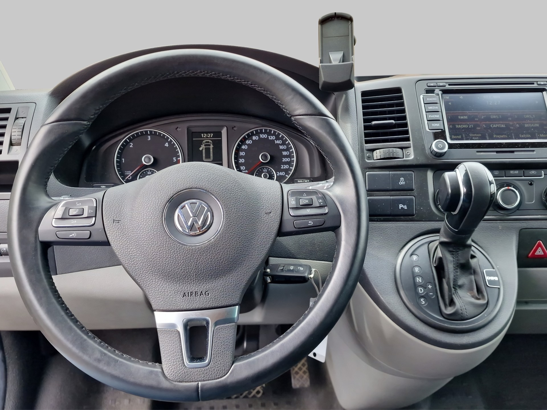 VW T5 Caravelle Trendline 2.0 TDI CR DSG-image-9
