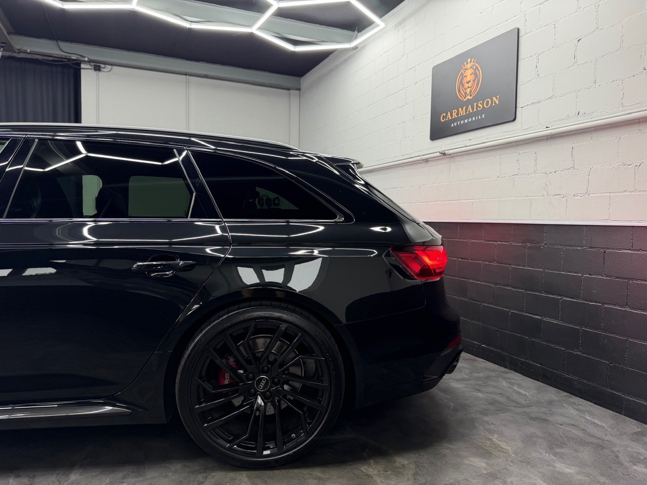 AUDI RS4 Avant quattro | 1. Hand | ACC Tempomat | Head-Up Display | Carbon Interieur&Exterieur | Rückfahrkamera | Bang&Olufsen-showroom-element-3
