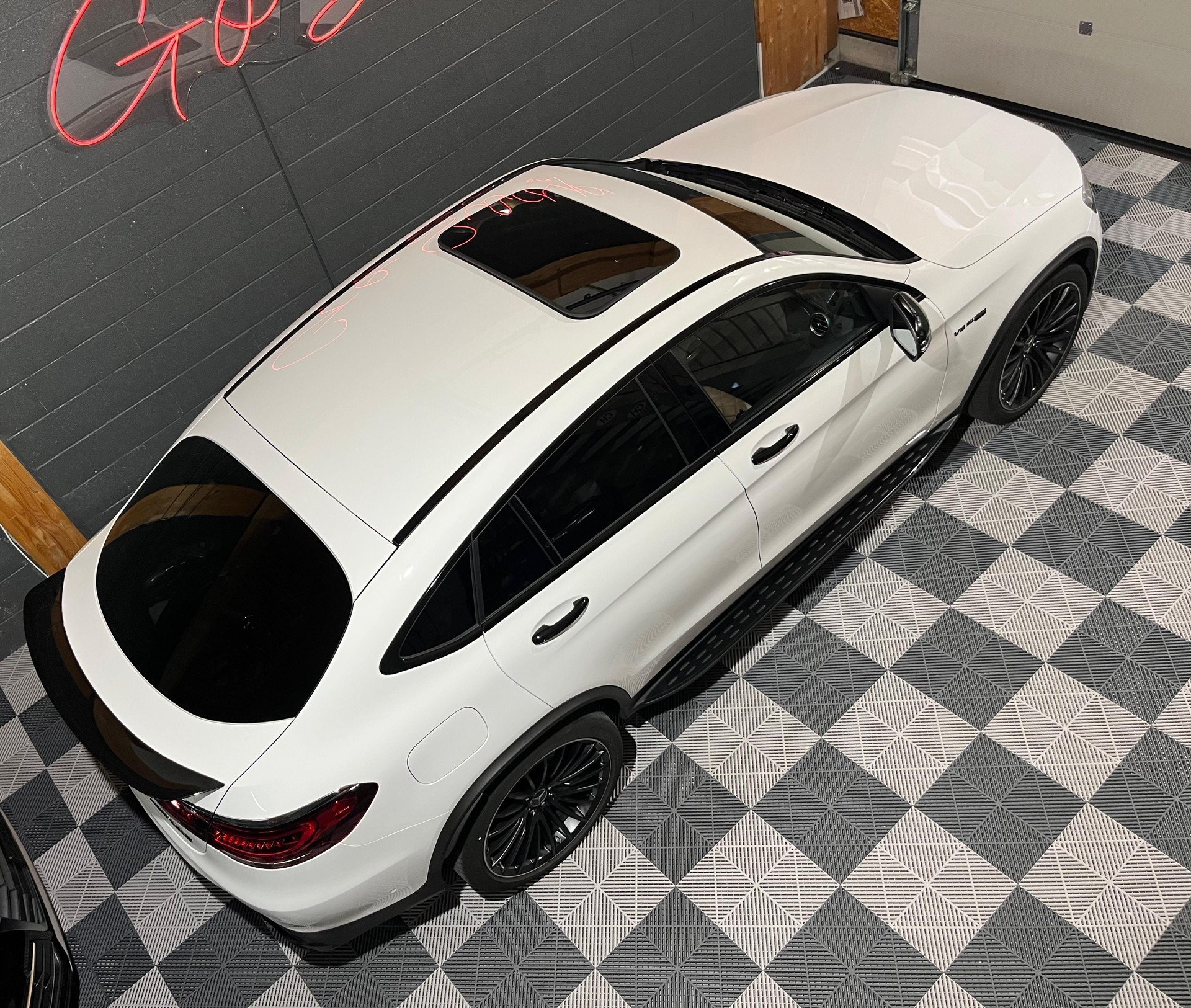 MERCEDES-BENZ GLC Coupé 63 S AMG 4Matic 9G-Tronic-showroom-element-2