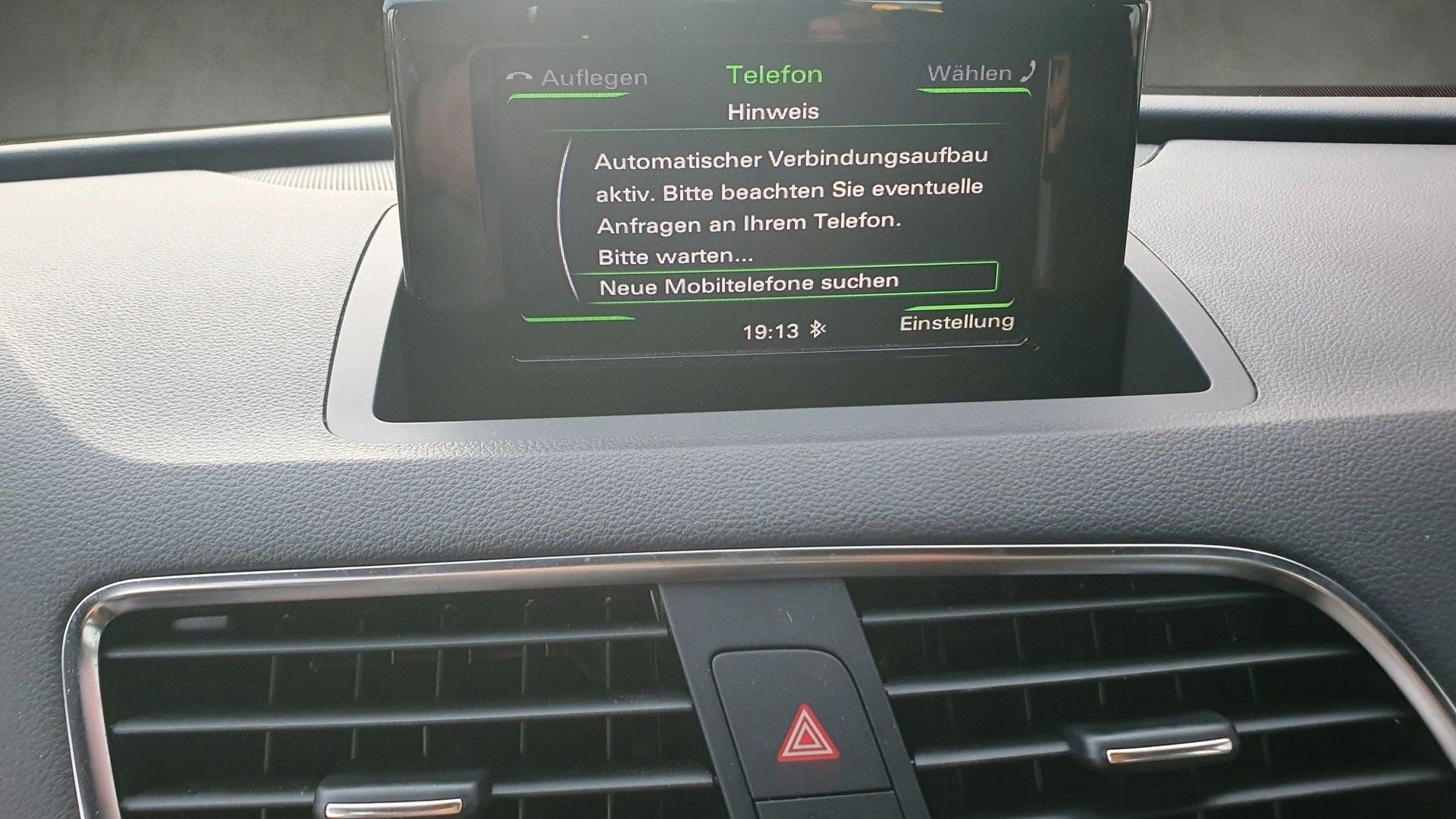 AUDI Q3 2.0 TFSI quattro S-tronic S-Line-image-14