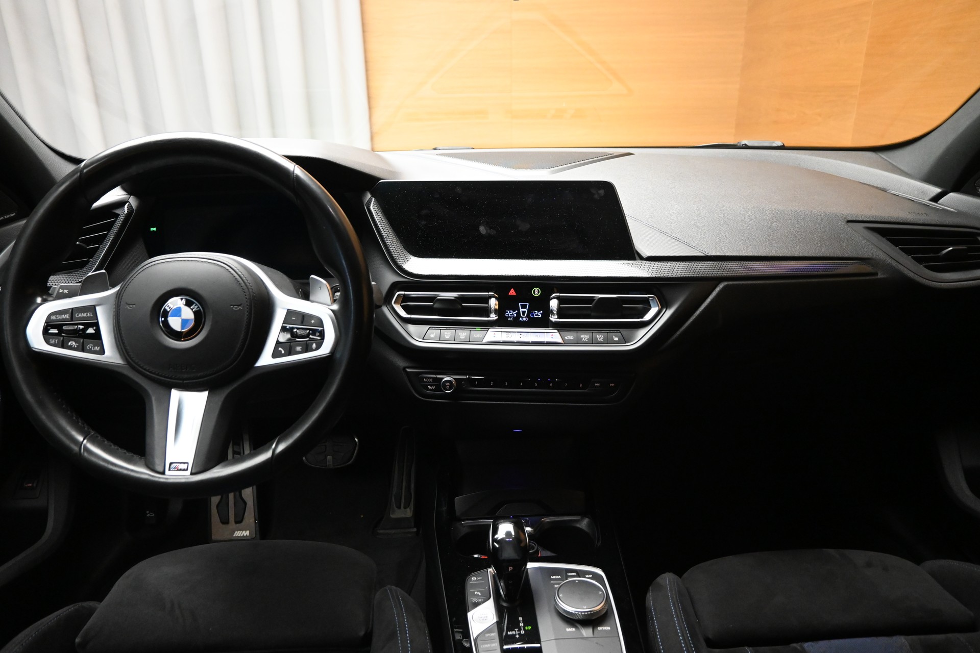BMW M135i xDrive Steptronic-image-8