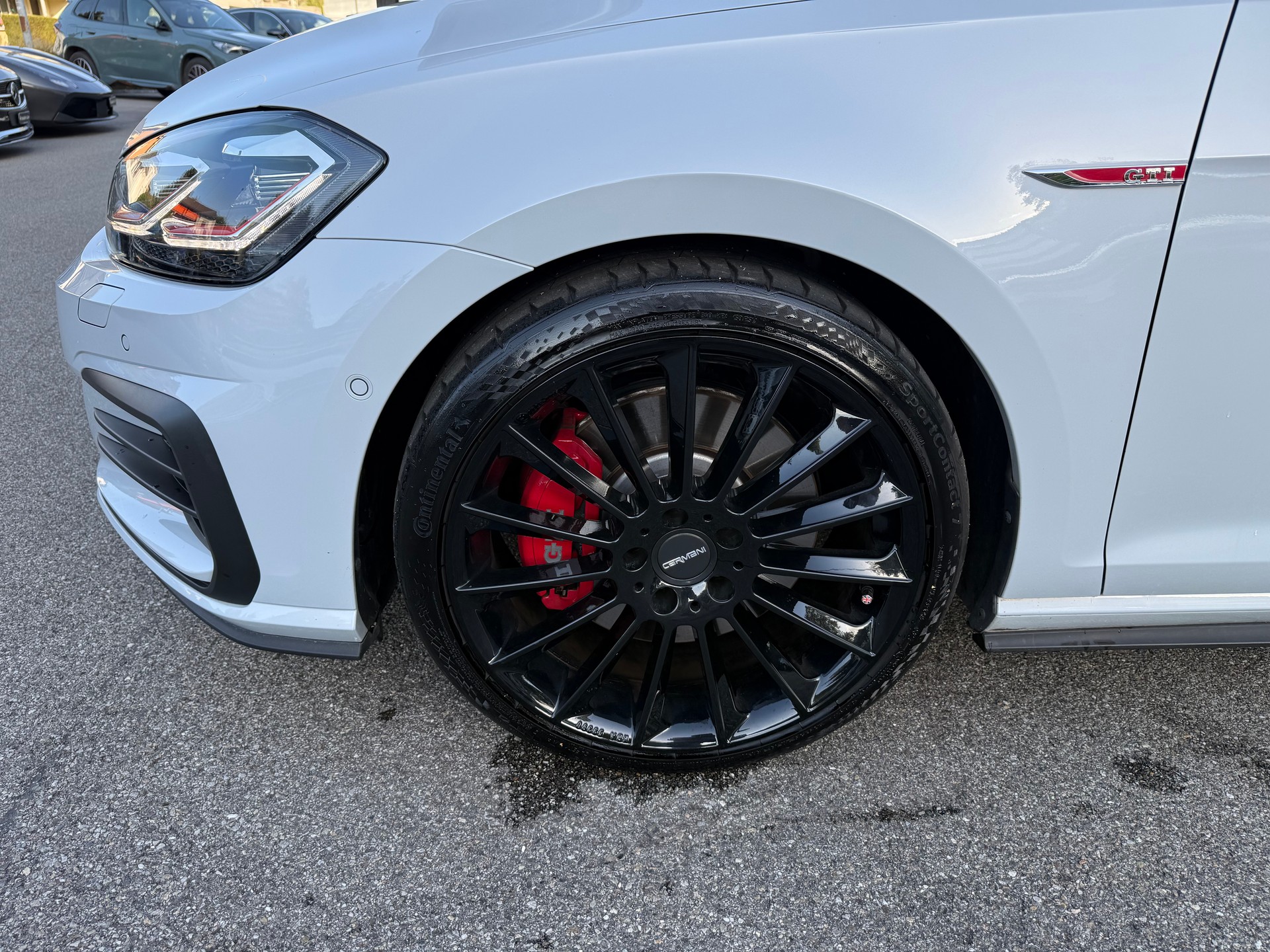 VW Golf 2.0 TSI GTI Performance DSG-showroom-element-2