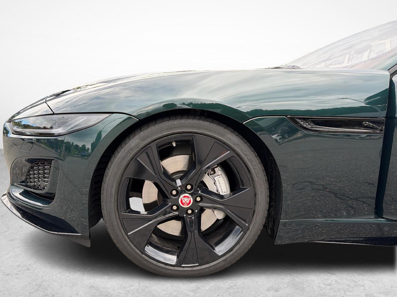 JAGUAR F-Type Convertible 2.0 R-Dynamic-image-11
