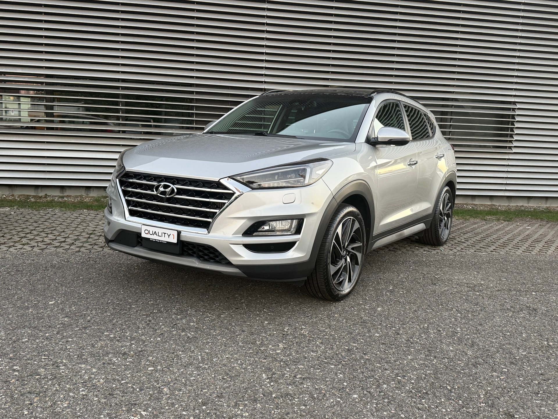 HYUNDAI Tucson 1.6 TGDI Amplia 4WD DCT-image-1