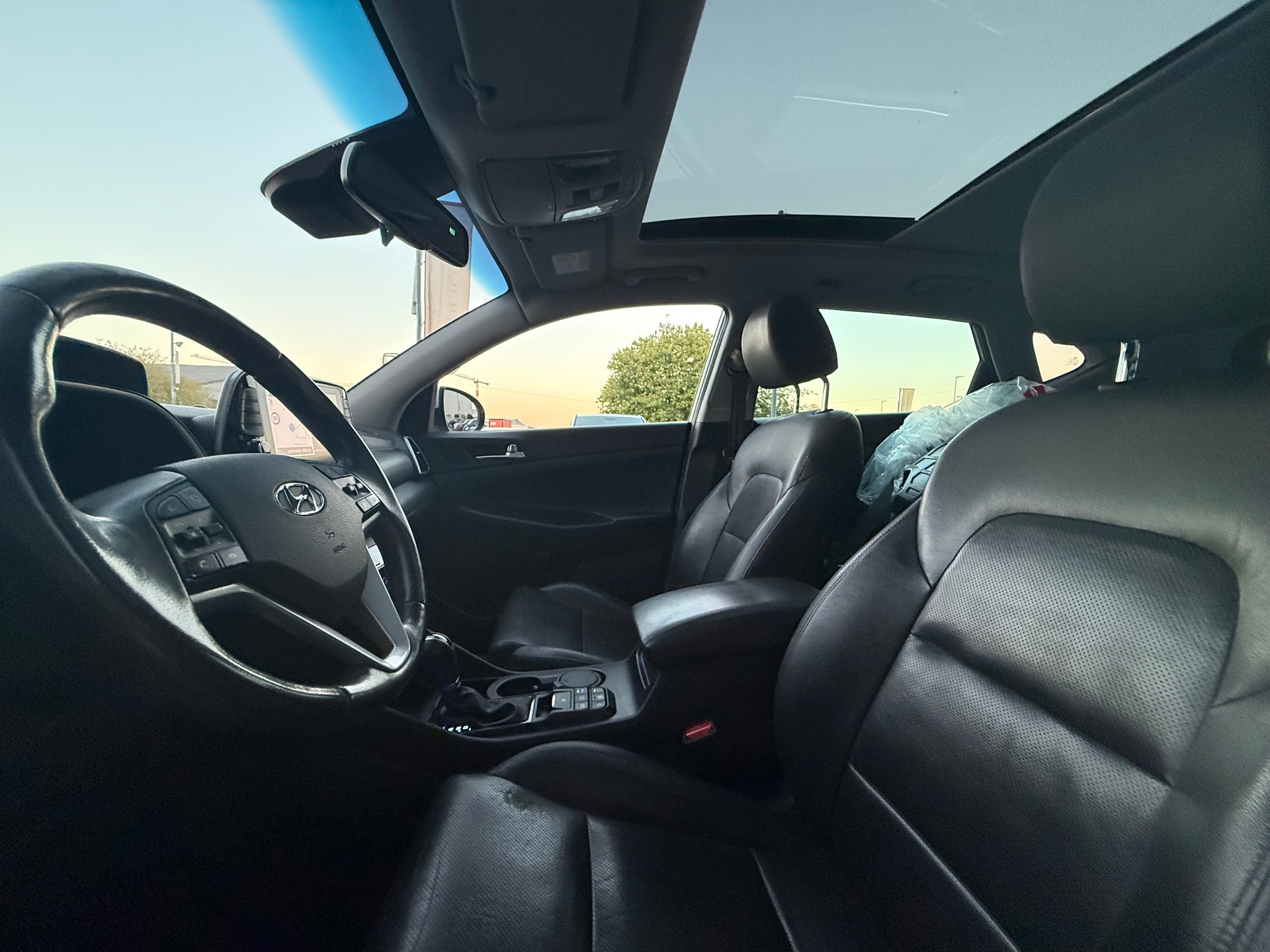 HYUNDAI Tucson 1.6 TGDI Amplia 4WD DCT-image-9