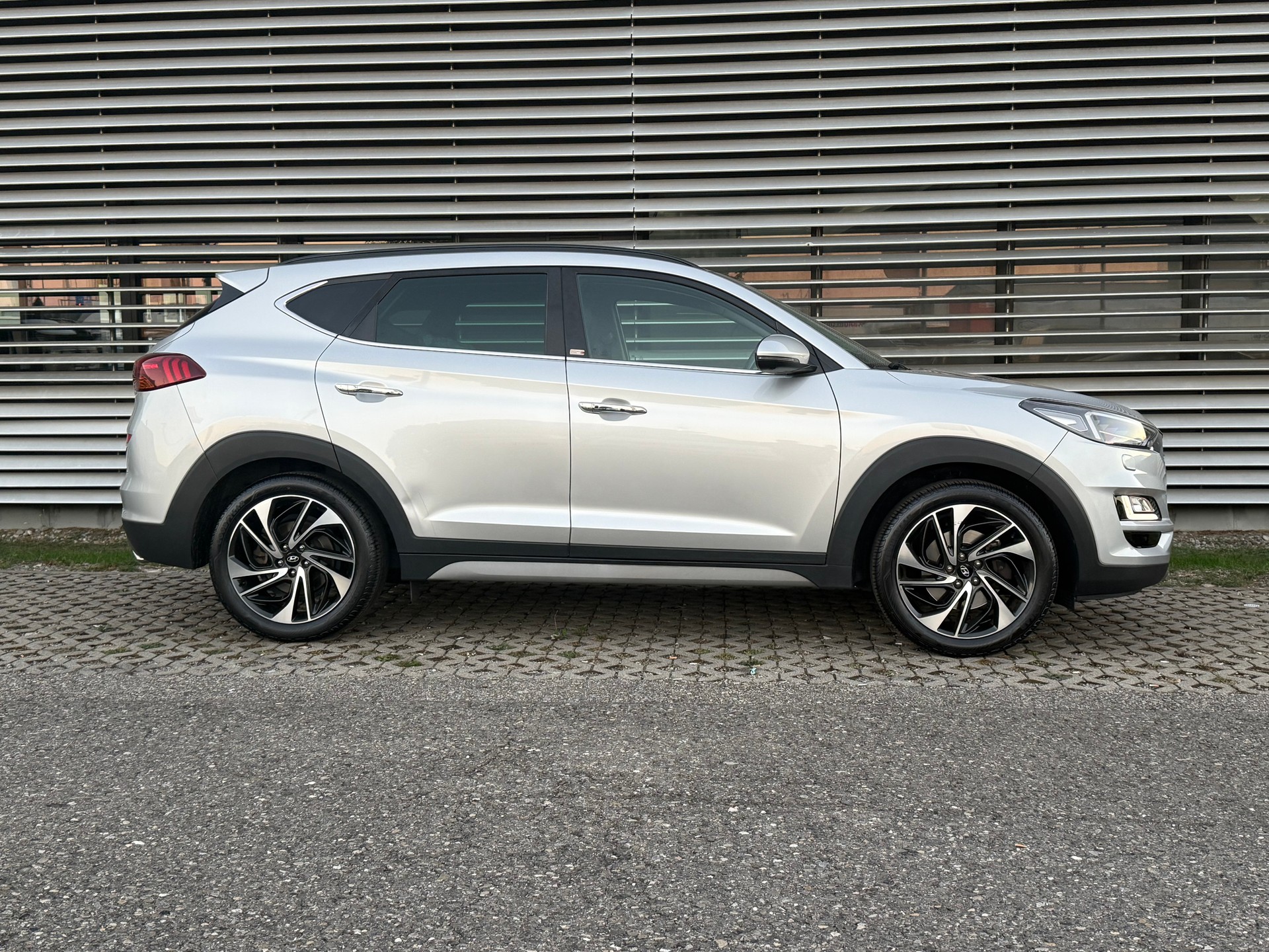 HYUNDAI Tucson 1.6 TGDI Amplia 4WD DCT-image-6