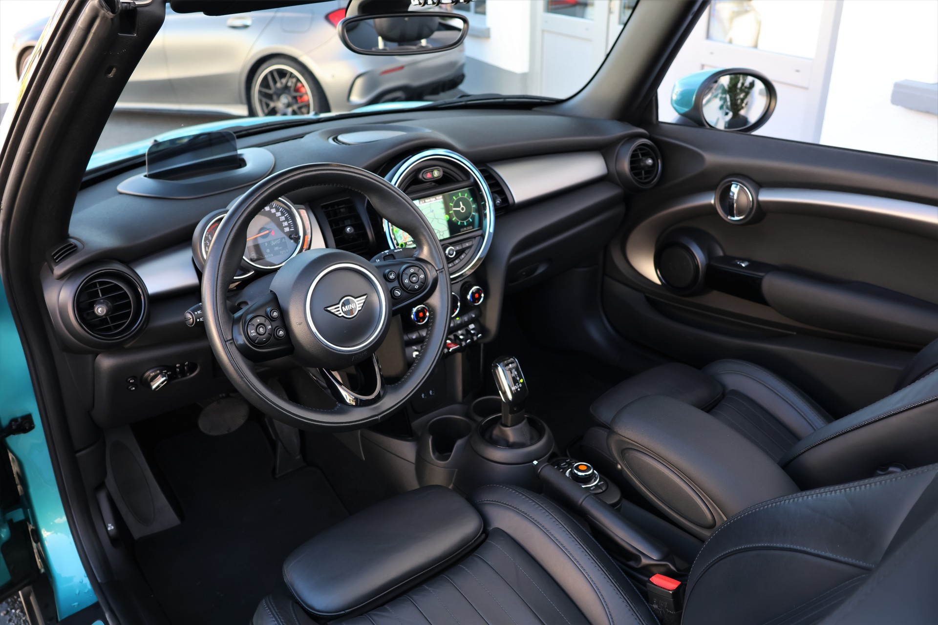 MINI Cooper S Brighton Cabriolet DKG (CH) *Carribbean Aqua Blue*-image-16