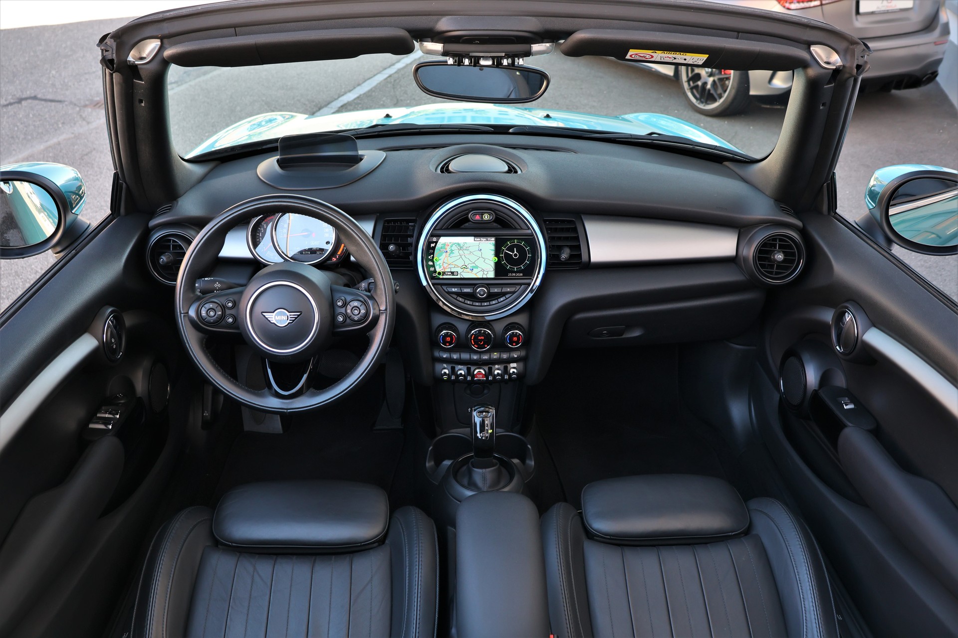 MINI Cooper S Brighton Cabriolet DKG (CH) *Carribbean Aqua Blue*-image-21