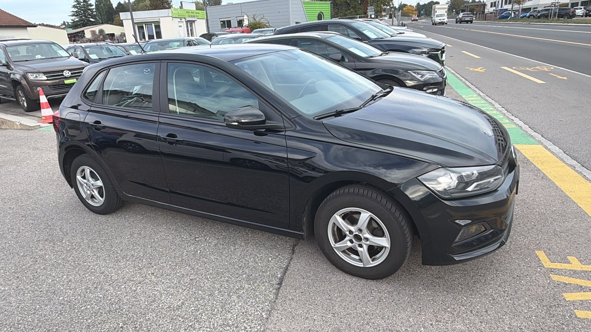 VW Polo 1.0 BMT Trendline-showroom-element-1