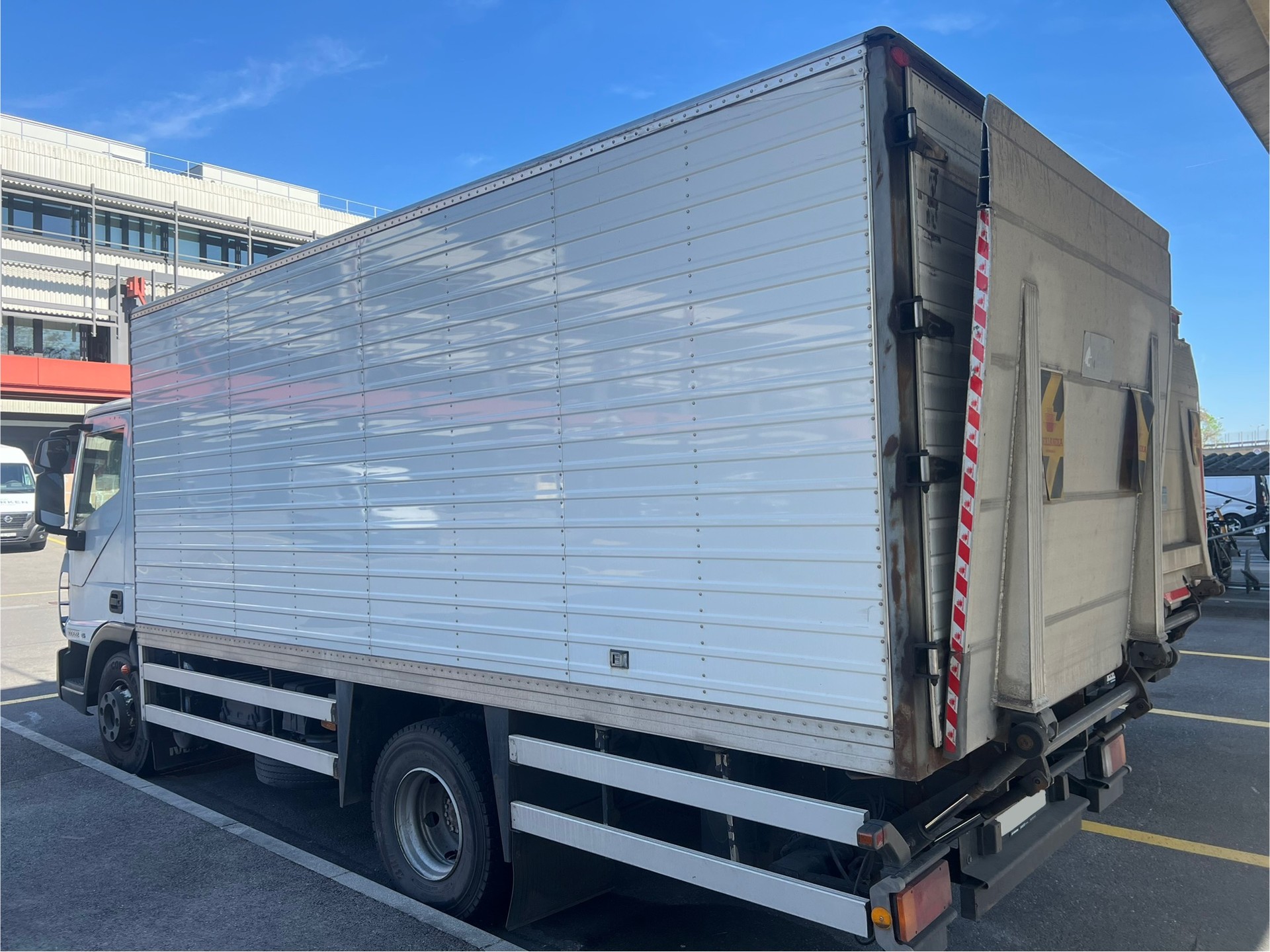 IVECO Eurocargo 100E22 Euro 5 Camion Blindé-image-1