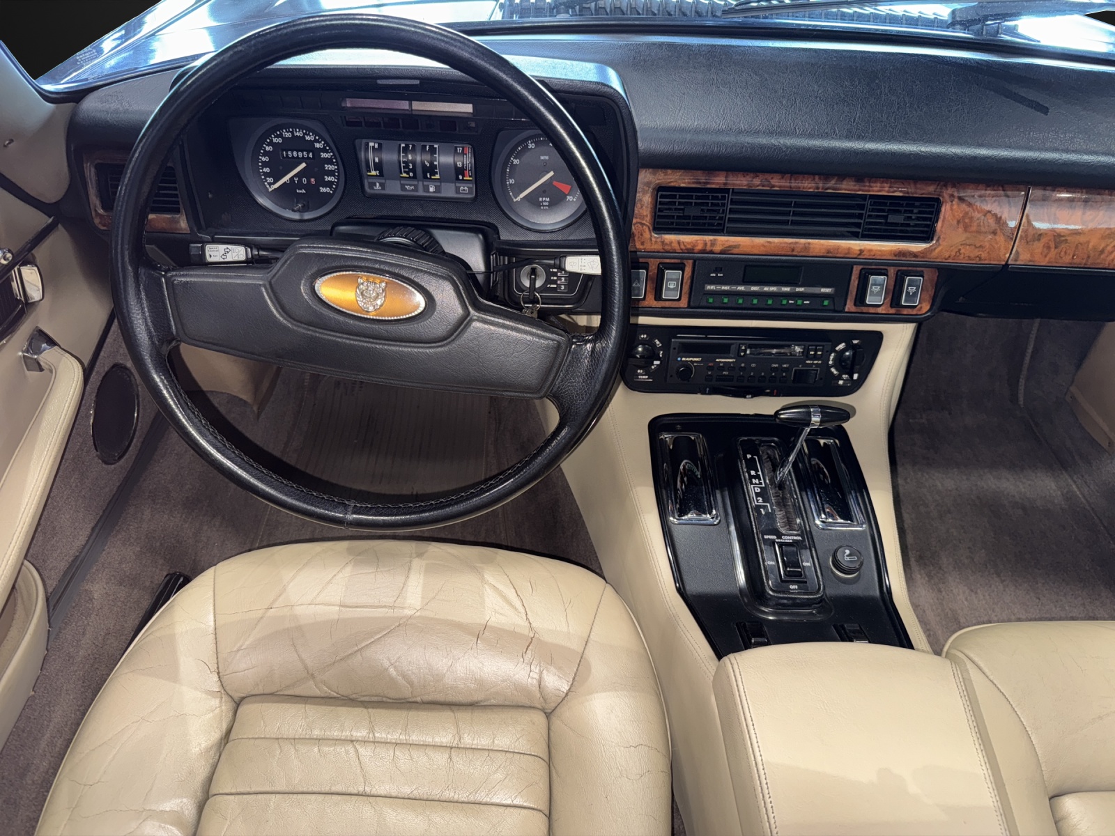 JAGUAR XJS 5.3 V12 Convertible-image-9