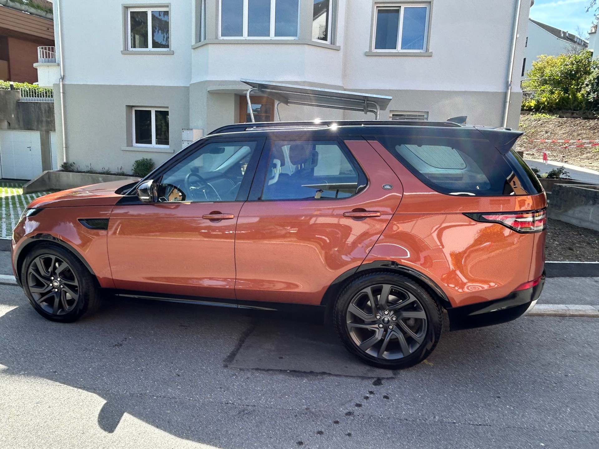 LAND ROVER Discovery 2.0 SD4 HSE Automatic-image-1