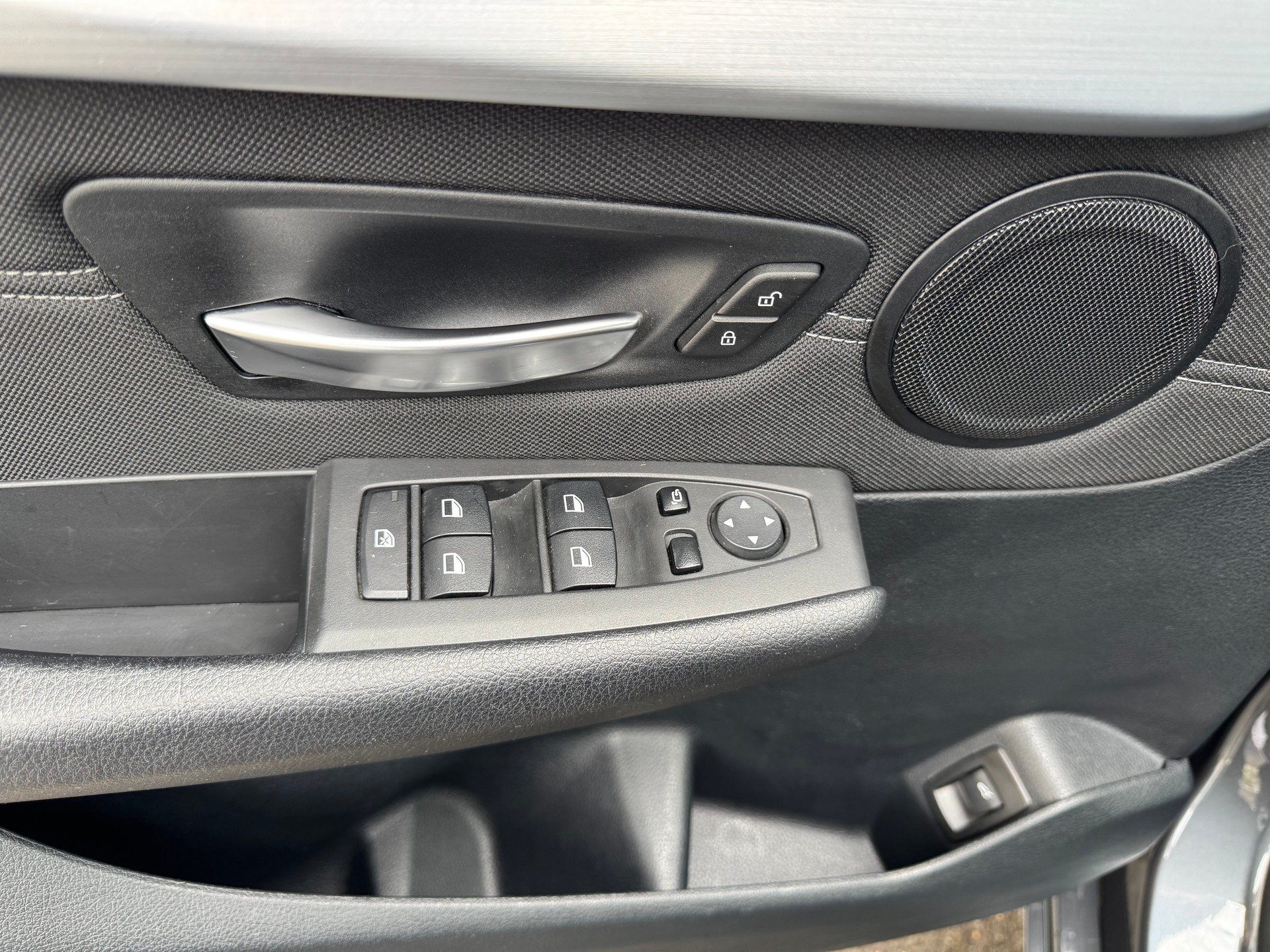 BMW 218d xDrive-image-11