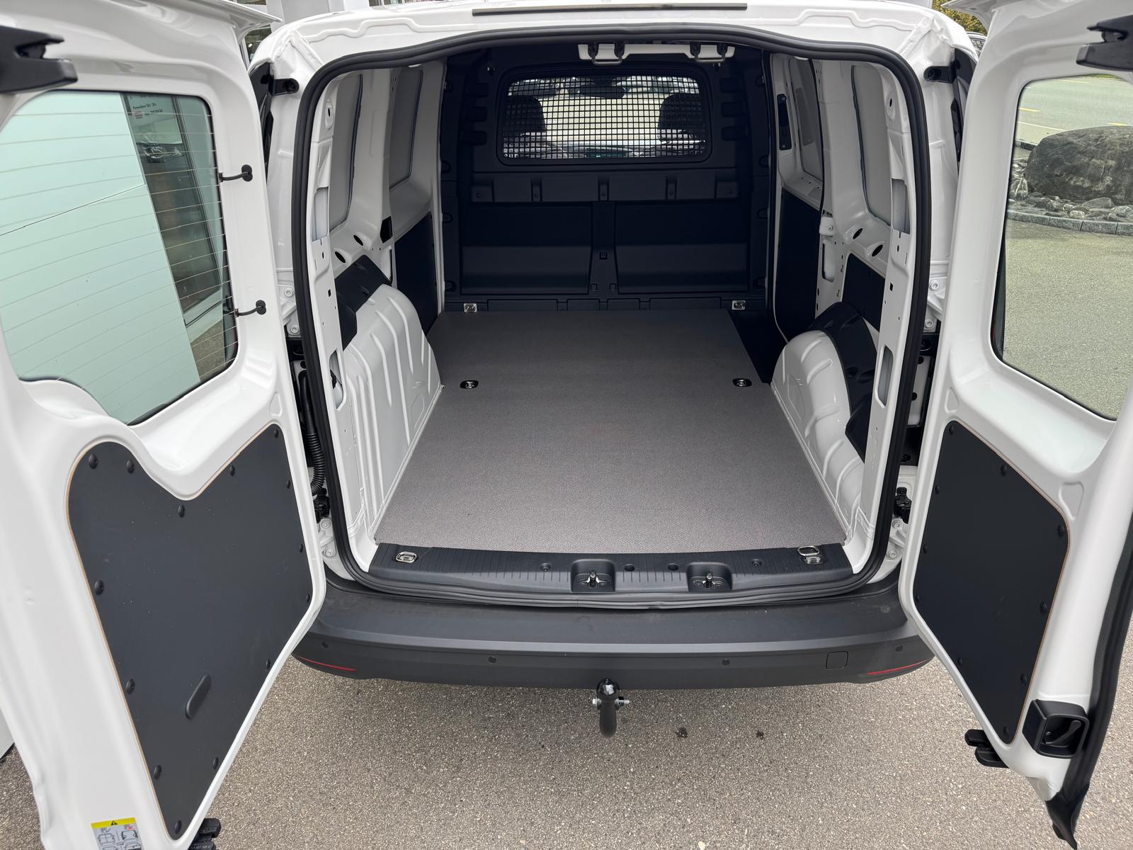 VW Caddy Cargo 2.0TDI Maxi 4Motion-image-6