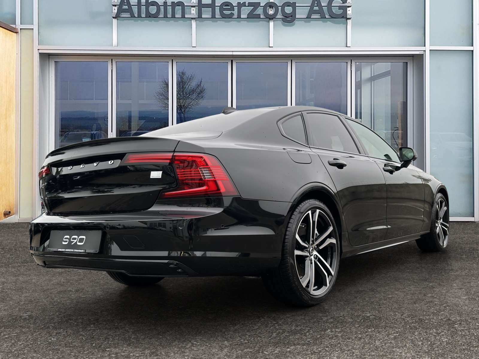VOLVO S90 2.0 T8 TE Ultimate Dark eAWD-showroom-element-3