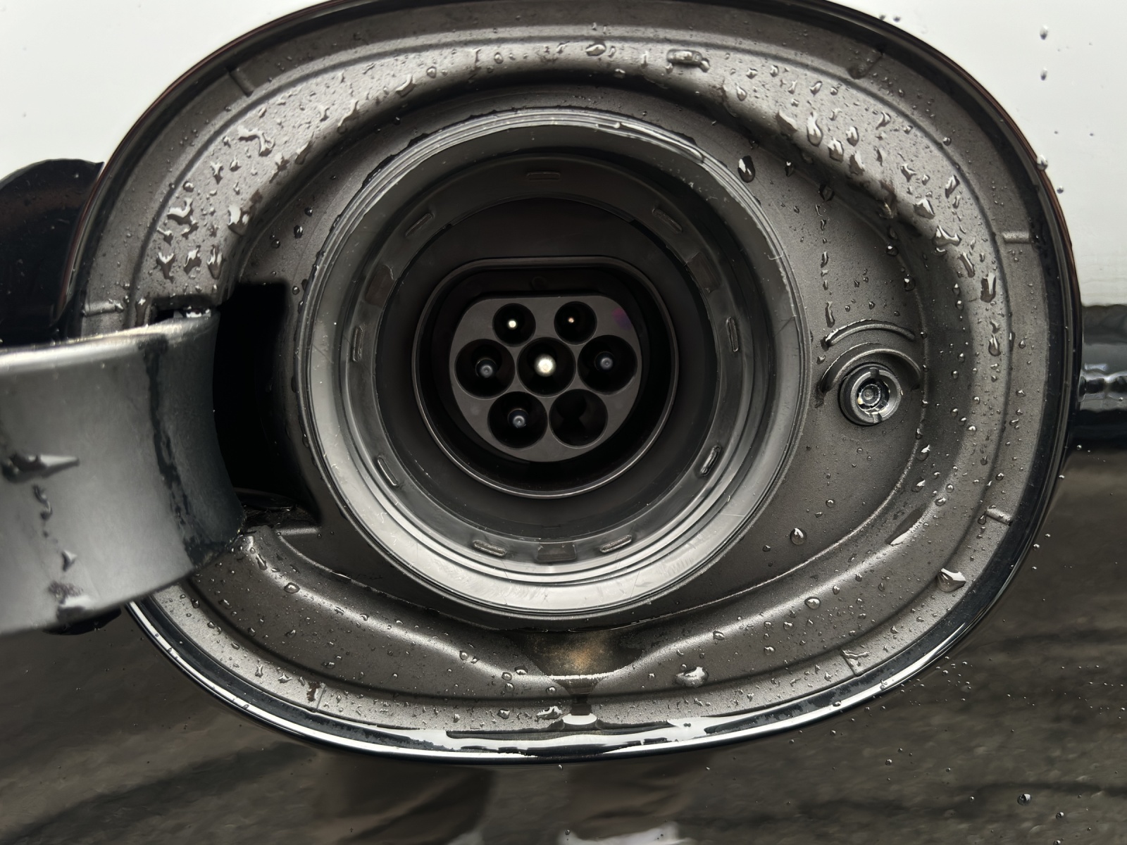 VOLVO S90 2.0 T8 TE Ultimate Dark eAWD-image-17