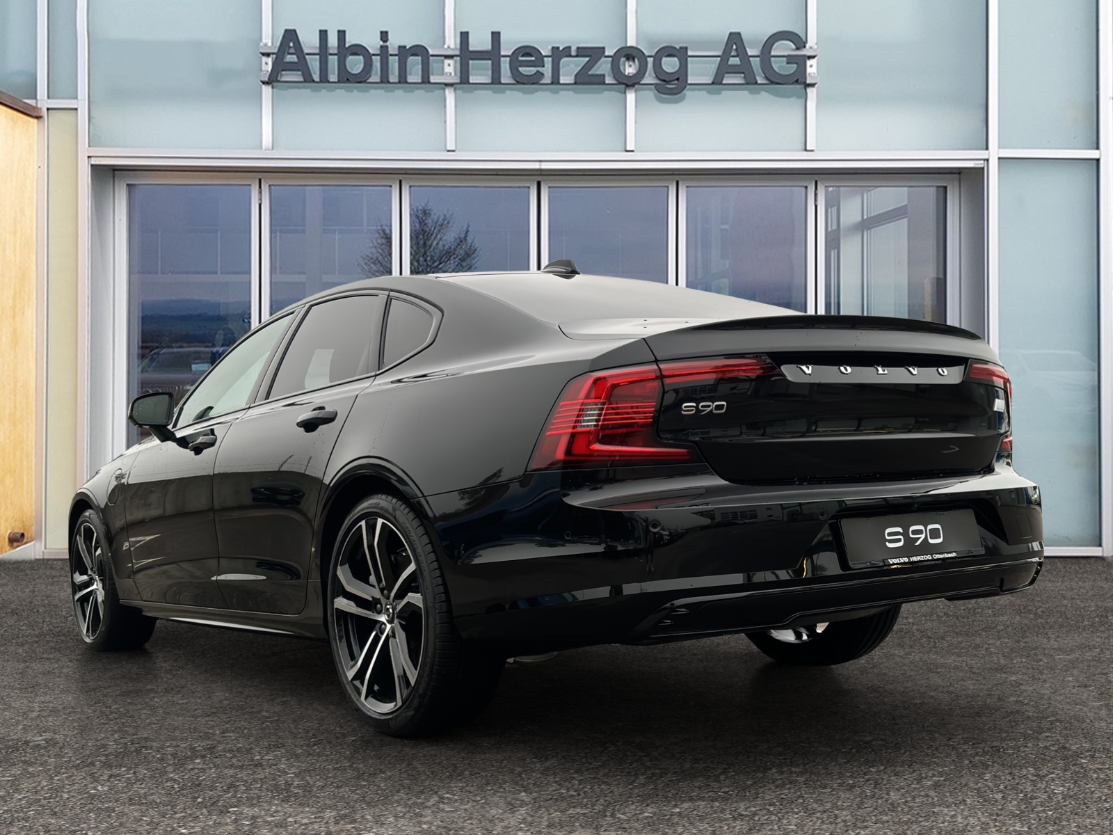 VOLVO S90 2.0 T8 TE Ultimate Dark eAWD-showroom-element-2