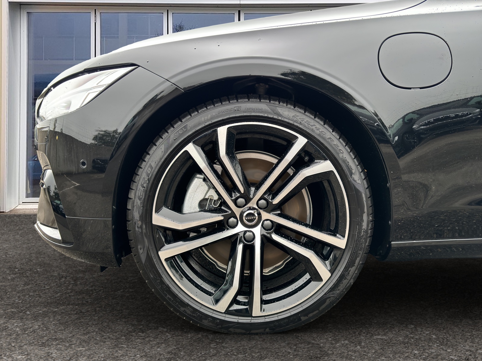 VOLVO S90 2.0 T8 TE Ultimate Dark eAWD-image-18