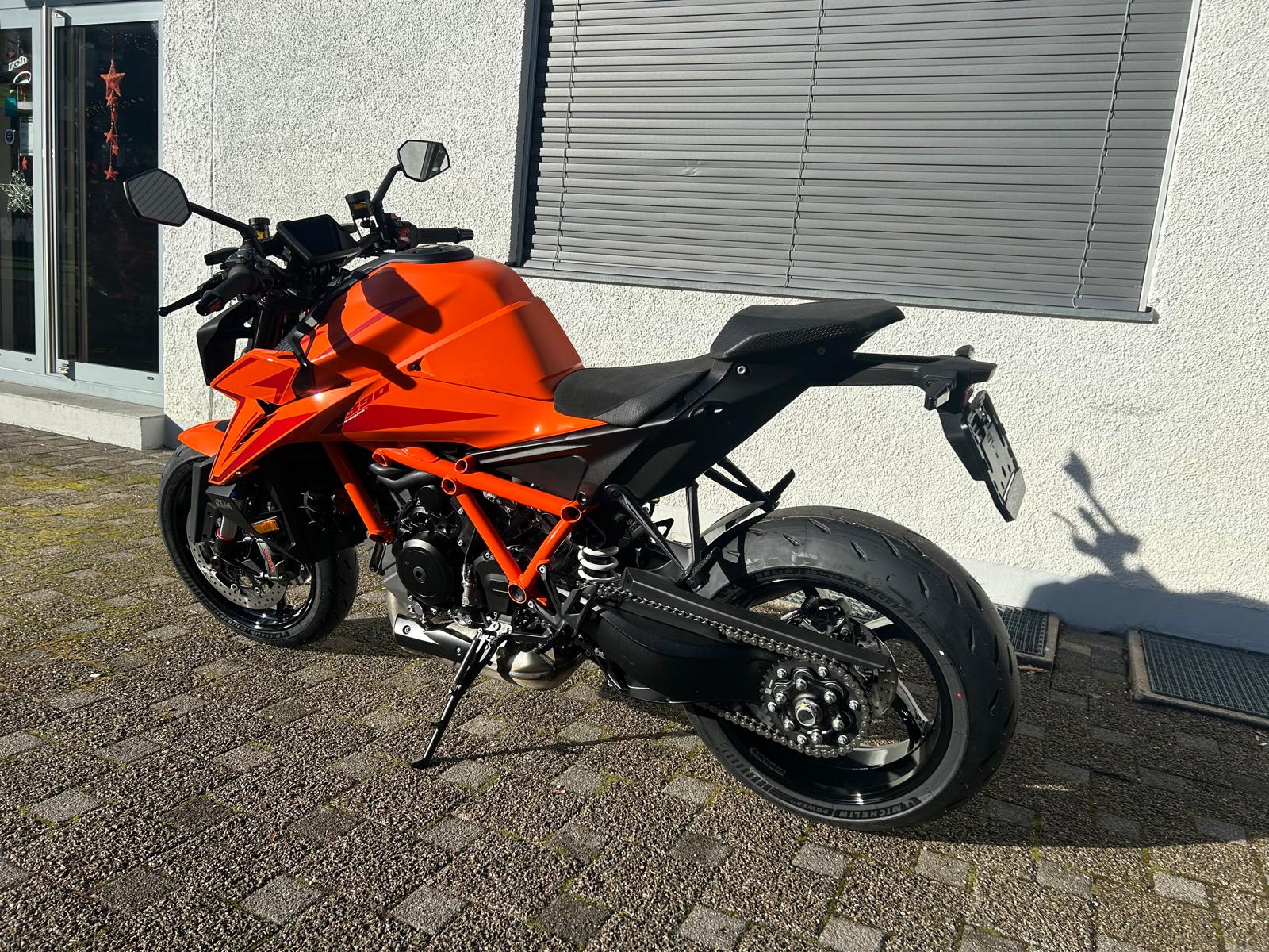 KTM 1390 Super Duke R EVO-image-4