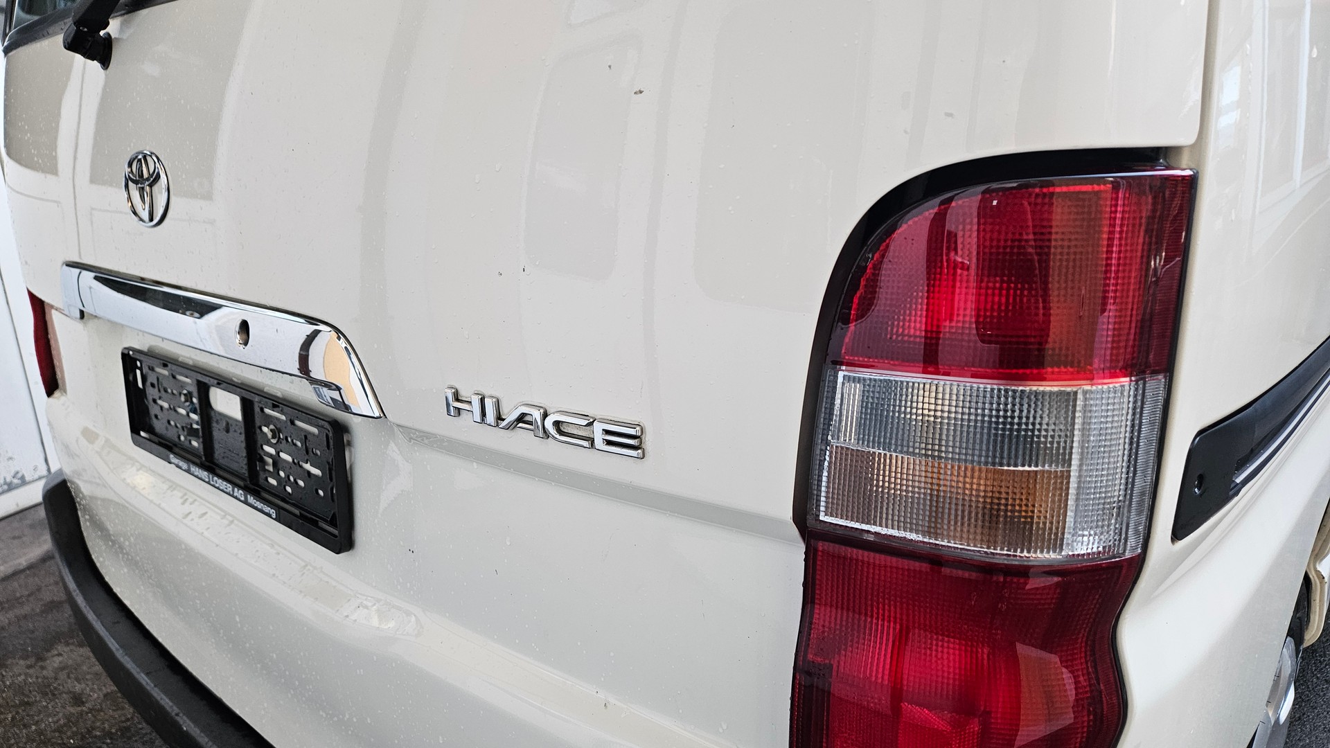 TOYOTA Hiace D-4D Van LWB-image-21