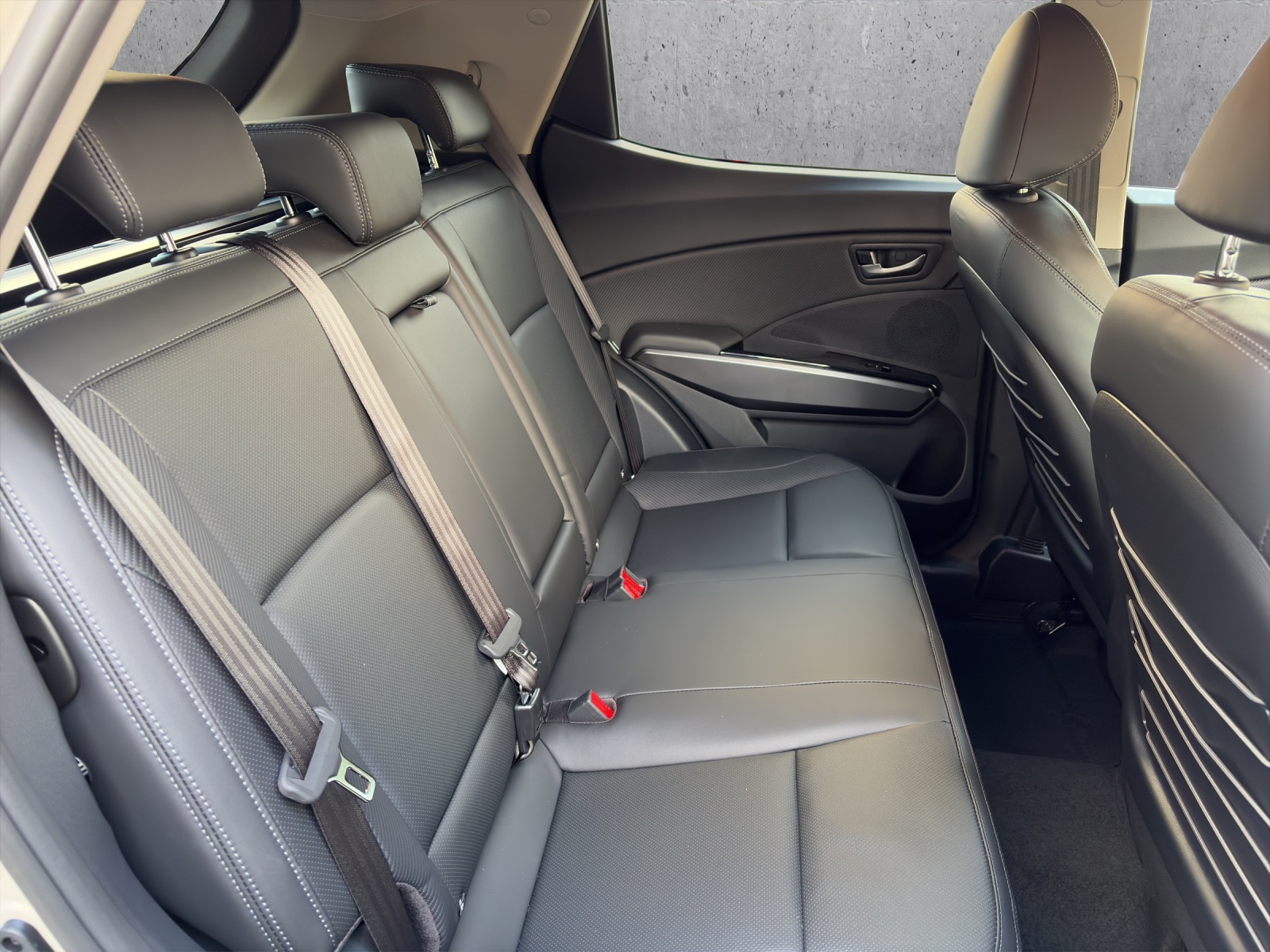 KGM-SsangYong Tivoli 1.5 T-Gdi Platinum 4WD-image-12