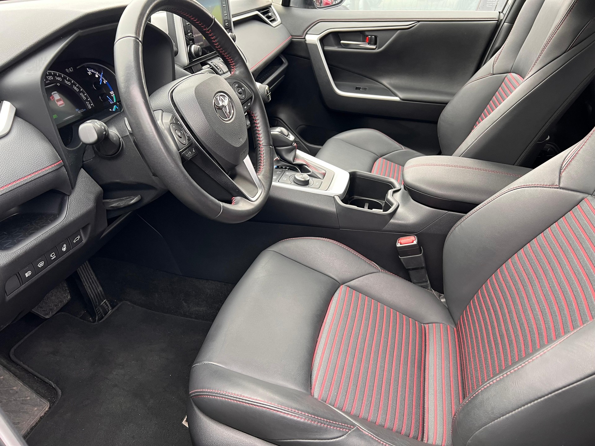 TOYOTA RAV4 2.5 Plug-In-Hybrid Premium-image-8