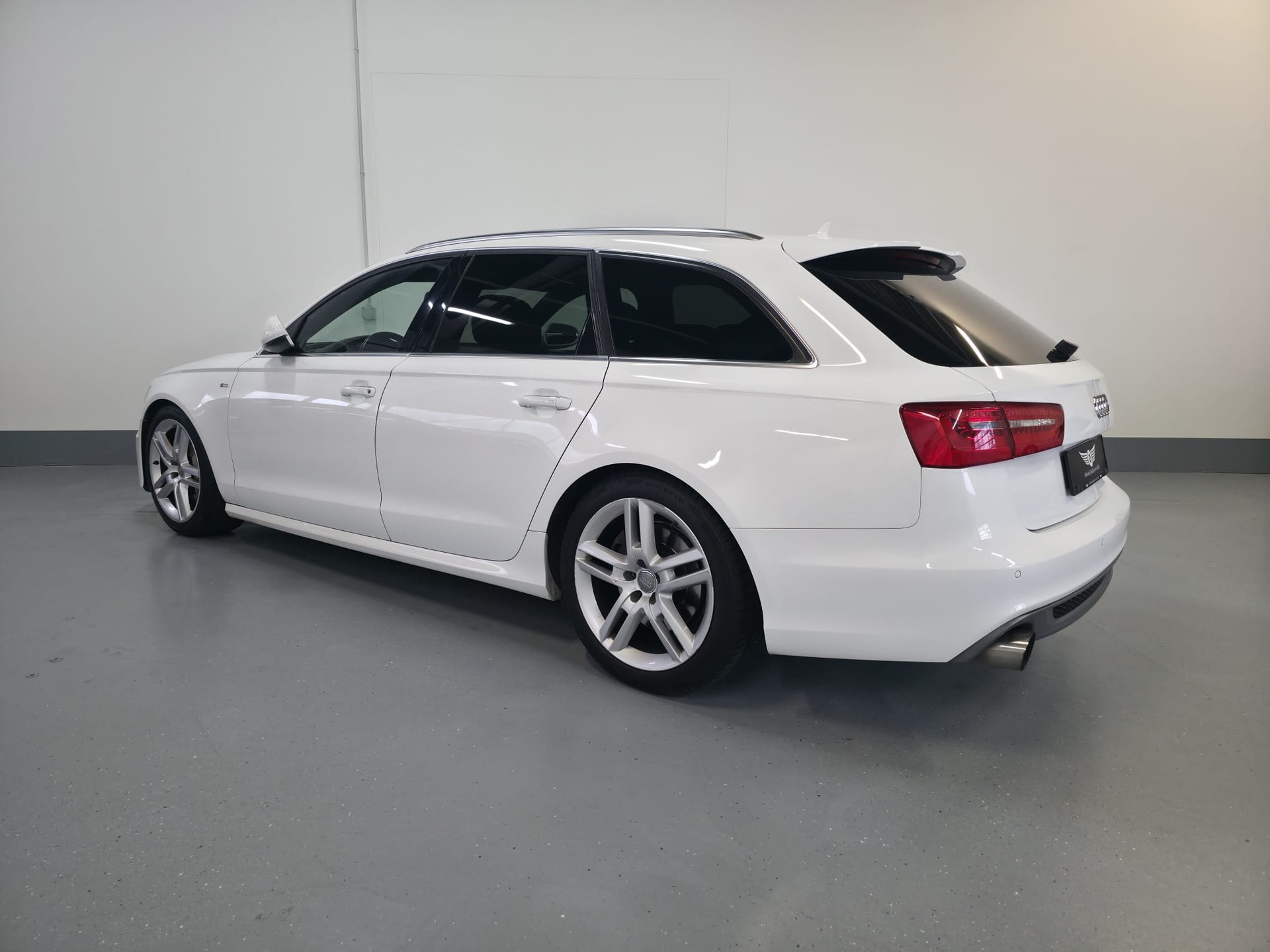 AUDI A6 Avant 3.0 TFSI V6 quattro S-tronic-image-10