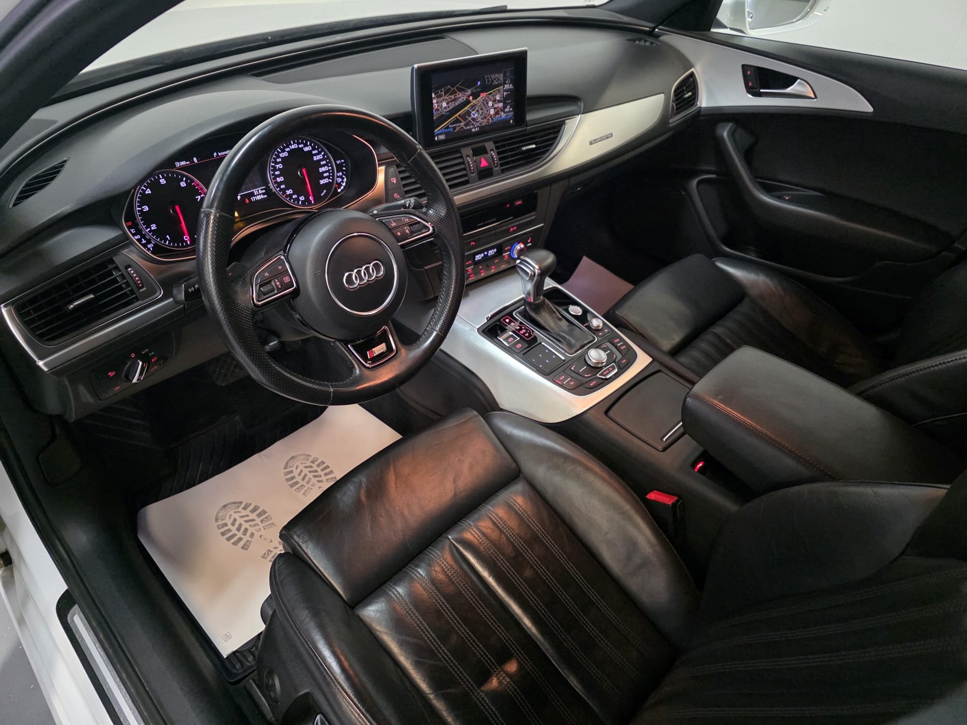 AUDI A6 Avant 3.0 TFSI V6 quattro S-tronic-image-14