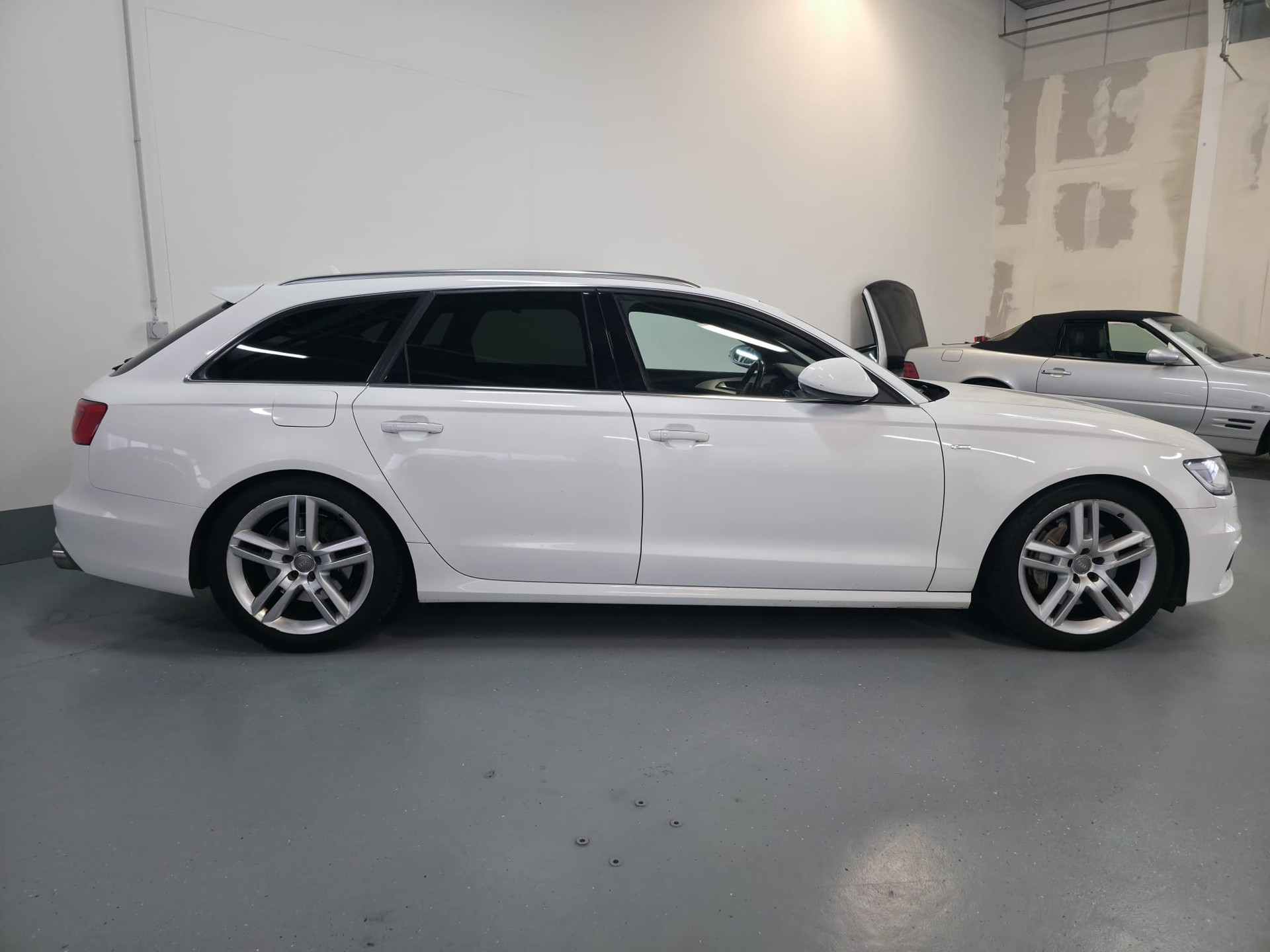 AUDI A6 Avant 3.0 TFSI V6 quattro S-tronic-image-6
