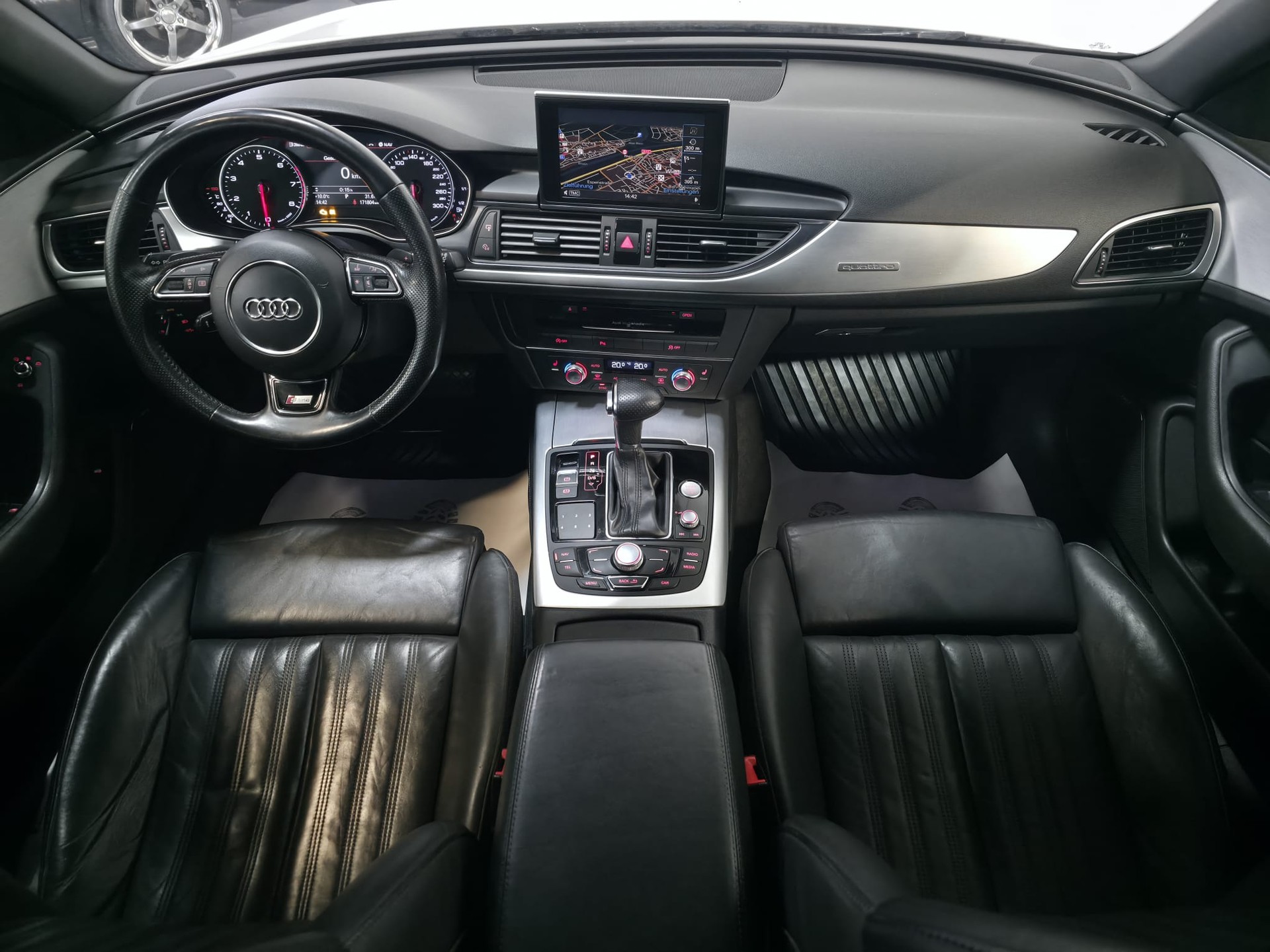 AUDI A6 Avant 3.0 TFSI V6 quattro S-tronic-image-13