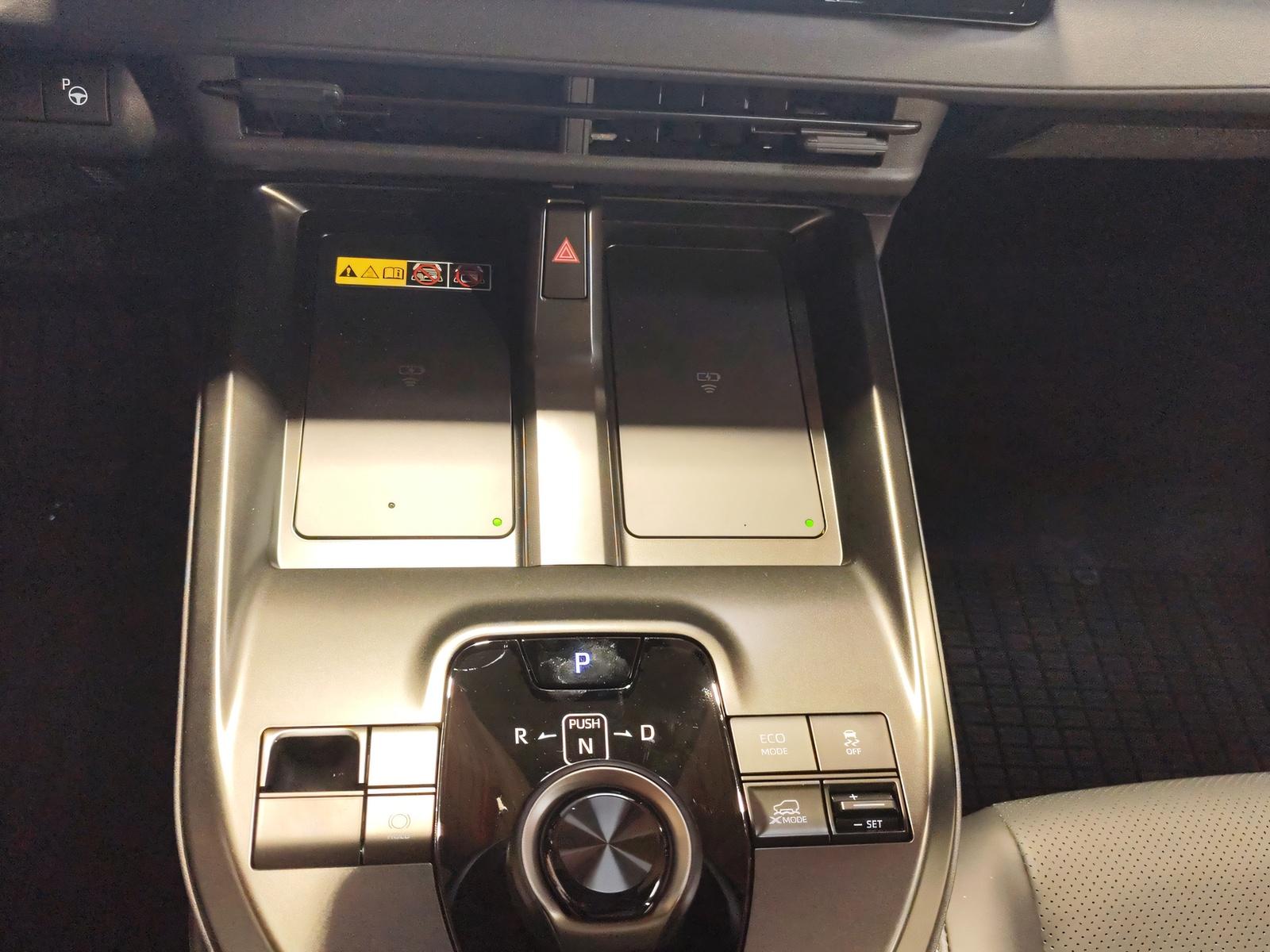 TOYOTA bZ4X Premium AWD-image-13