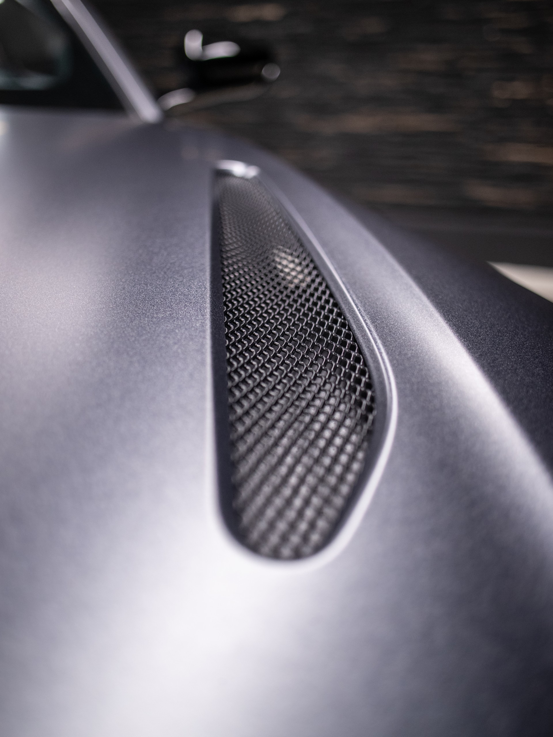ASTON MARTIN V8 Vantage 4.0 Roadster-image-14