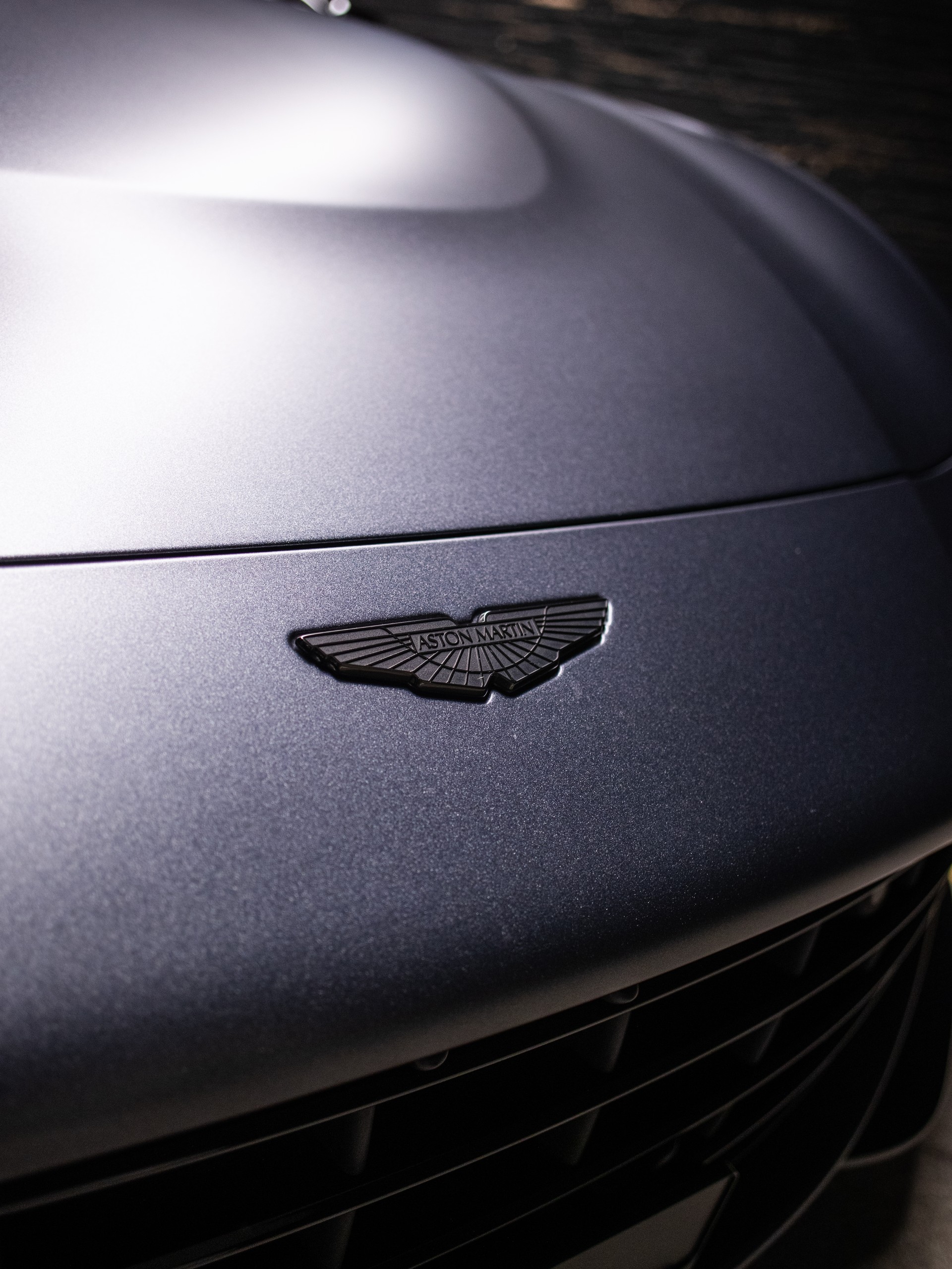 ASTON MARTIN V8 Vantage 4.0 Roadster-image-15