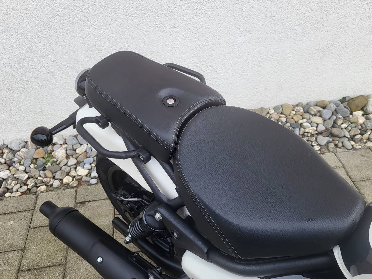 ROYAL ENFIELD Shotgun 650 Premium-image-12