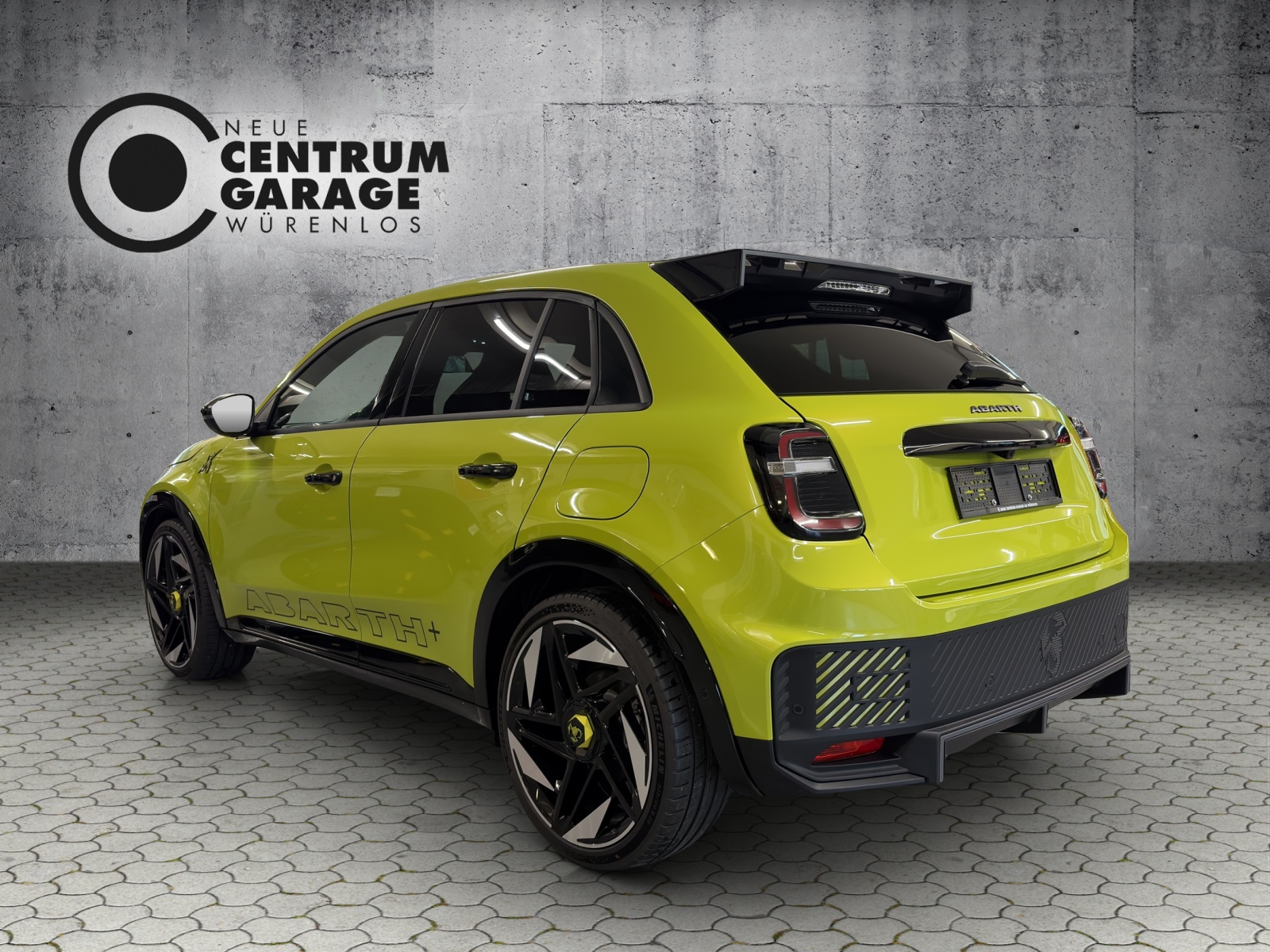 FIAT Abarth 600e Scorpionissima-image-5