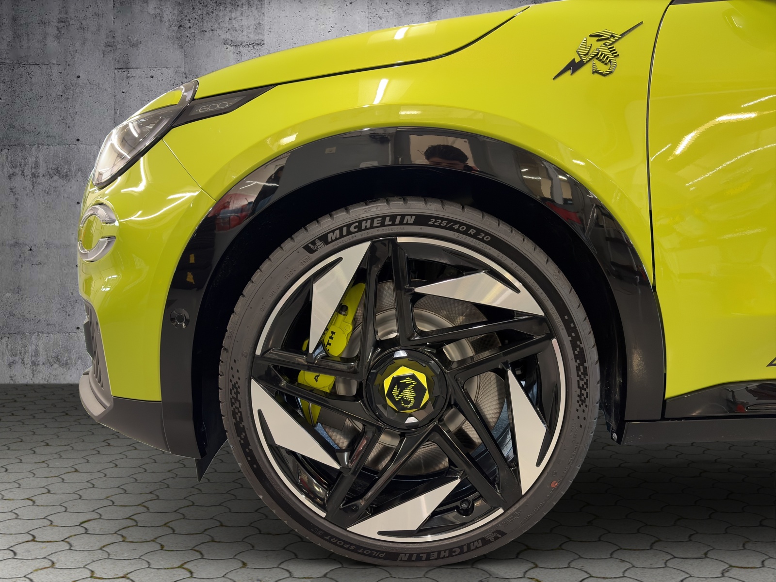FIAT Abarth 600e Scorpionissima-image-15