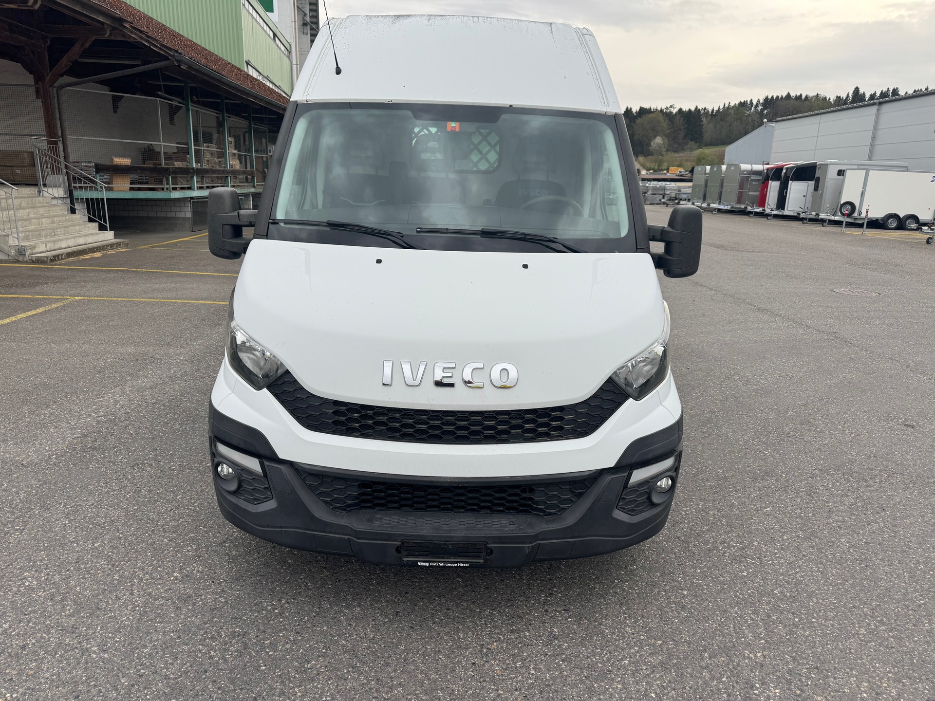IVECO 33 S 13 VL