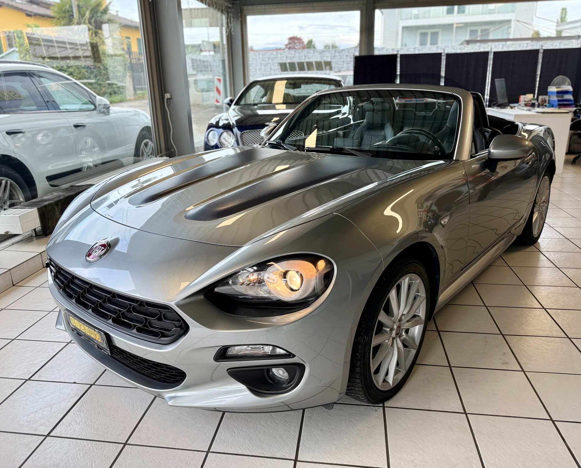 FIAT 124 Spider 1.4 TB Lusso-showroom-element-2