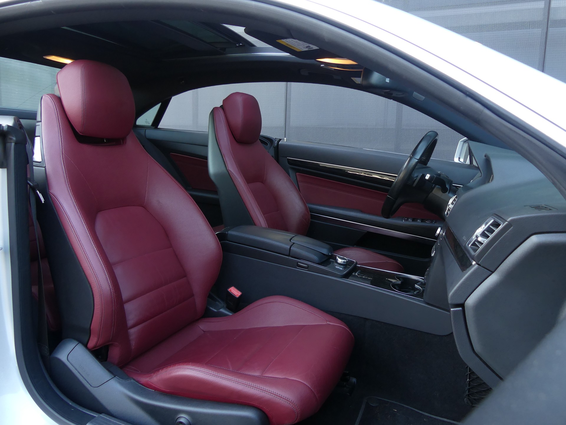 MERCEDES-BENZ E 400 4Matic 7G-Tronic-image-14