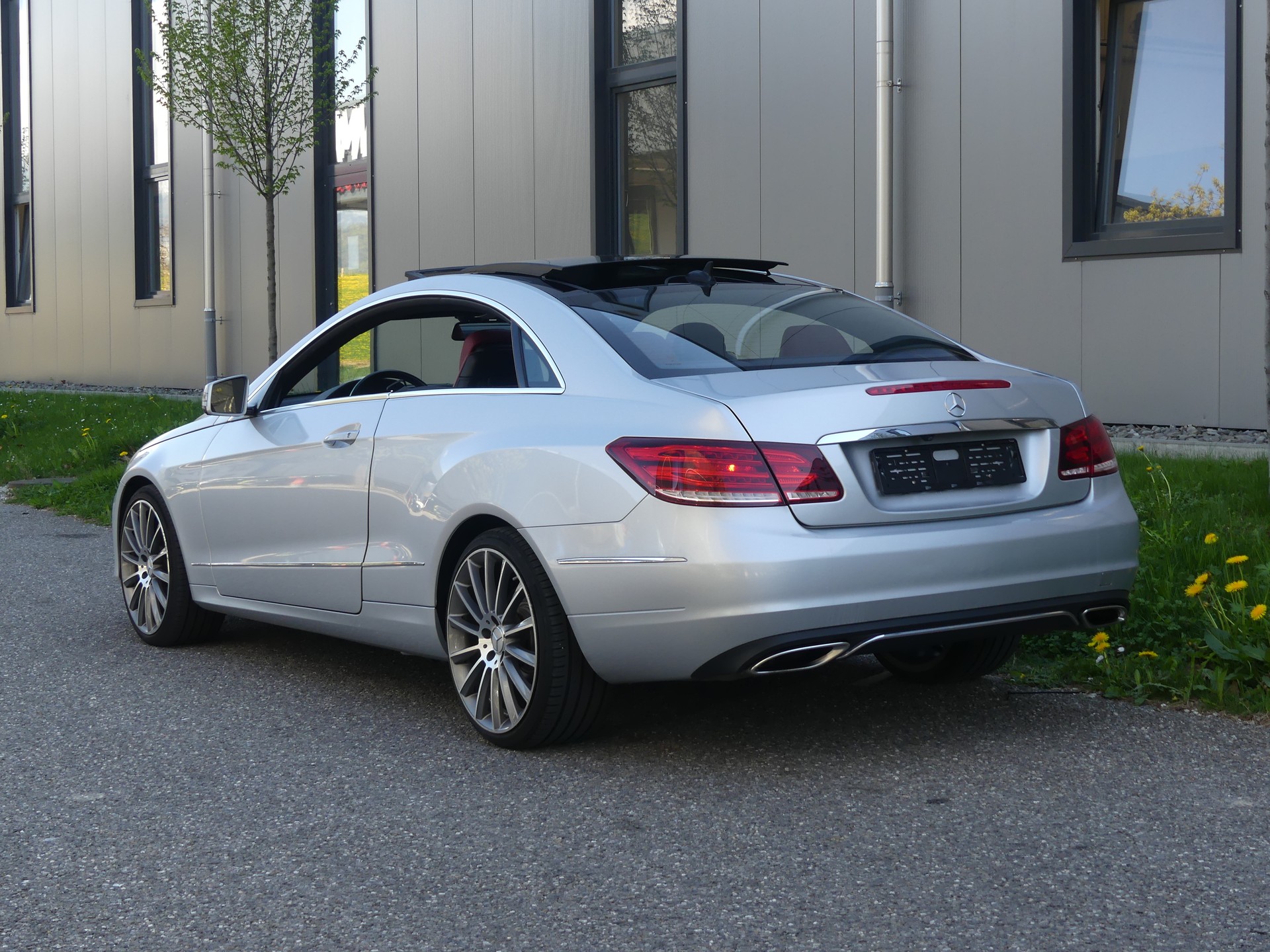 MERCEDES-BENZ E 400 4Matic 7G-Tronic-image-10