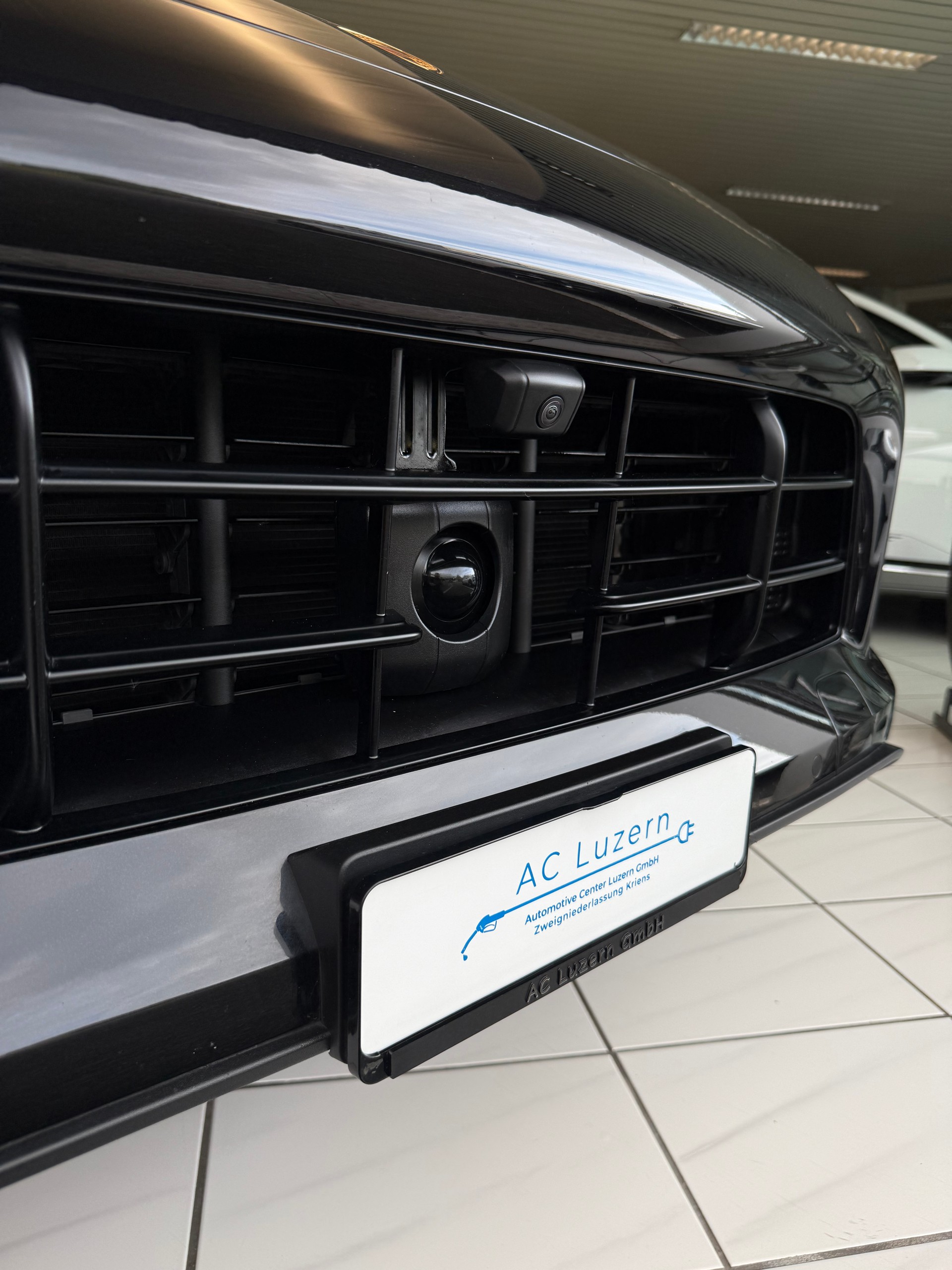 PORSCHE Cayenne S-image-33