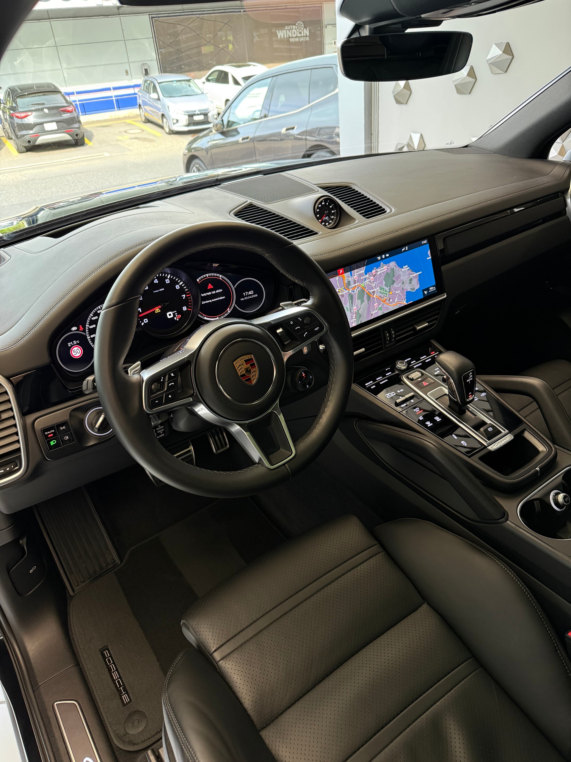 PORSCHE Cayenne S-image-4