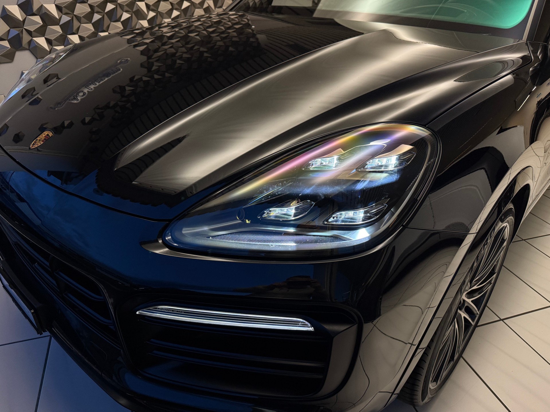 PORSCHE Cayenne S-image-34