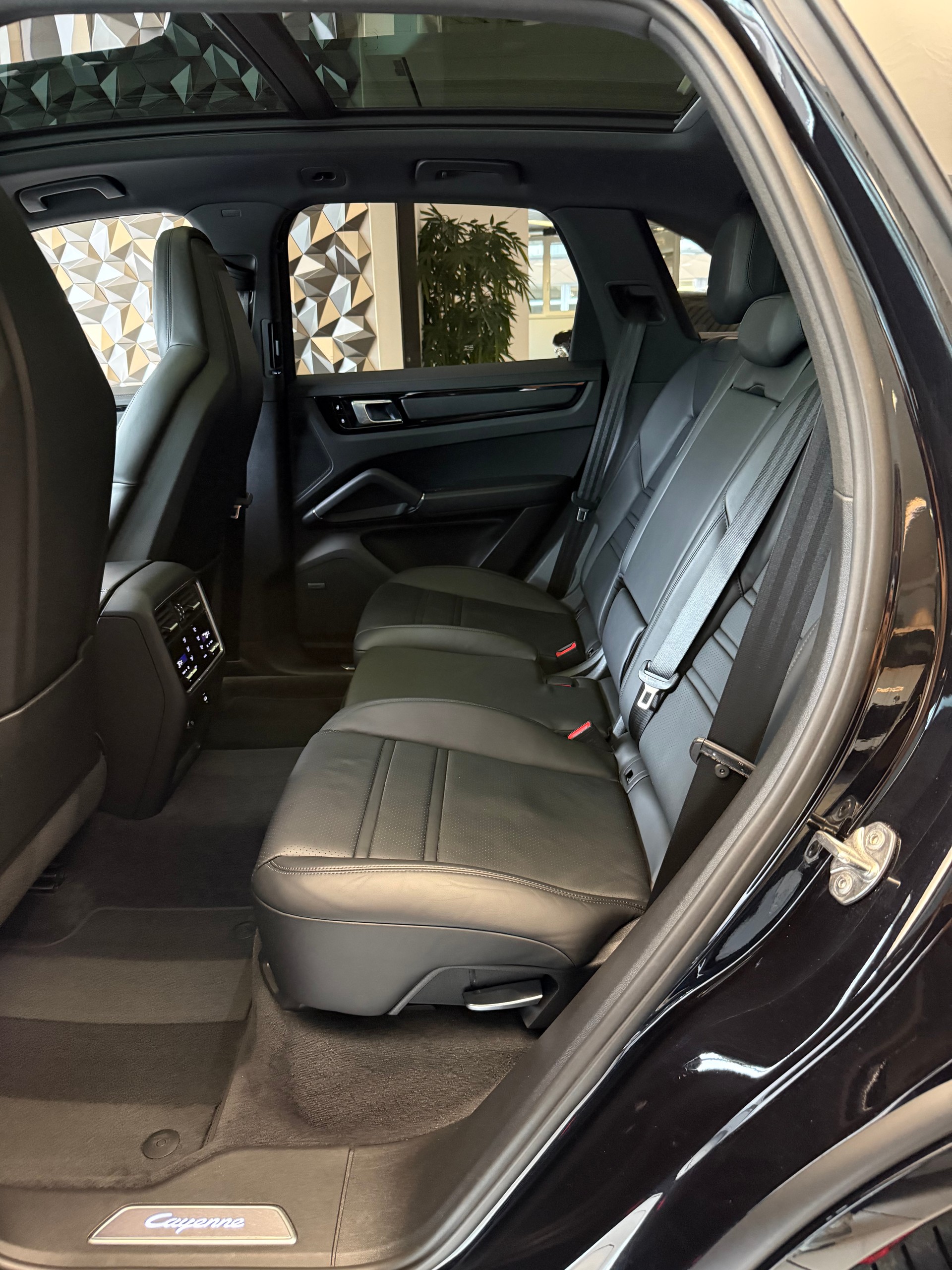 PORSCHE Cayenne S-image-10
