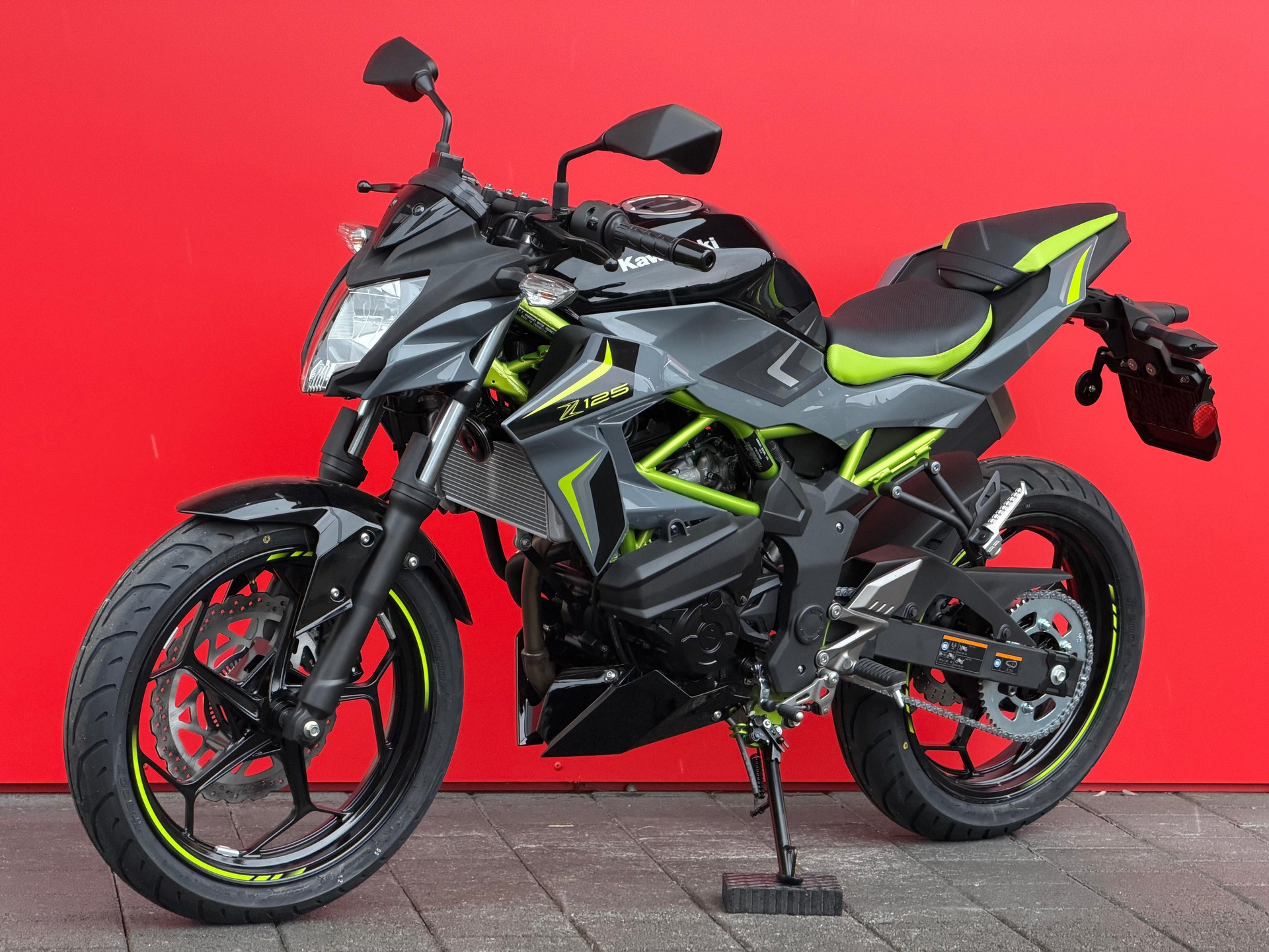 KAWASAKI Z 125-image-10