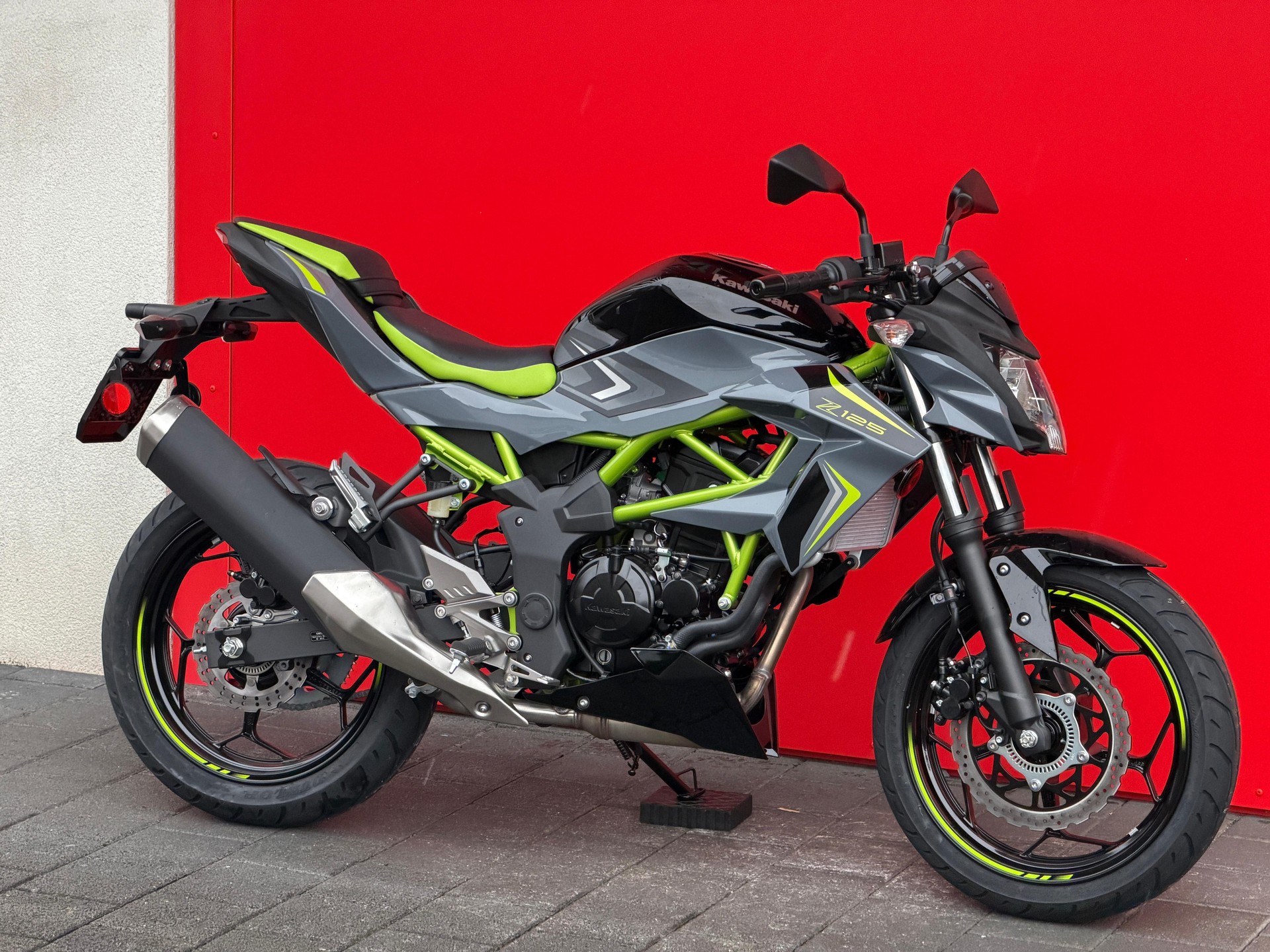 KAWASAKI Z 125-image-9