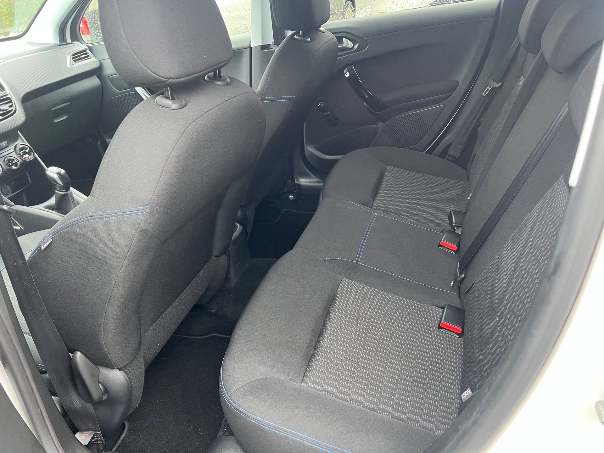 PEUGEOT 208 1.2 PureTech Signature -frisch ab Mfk-image-7